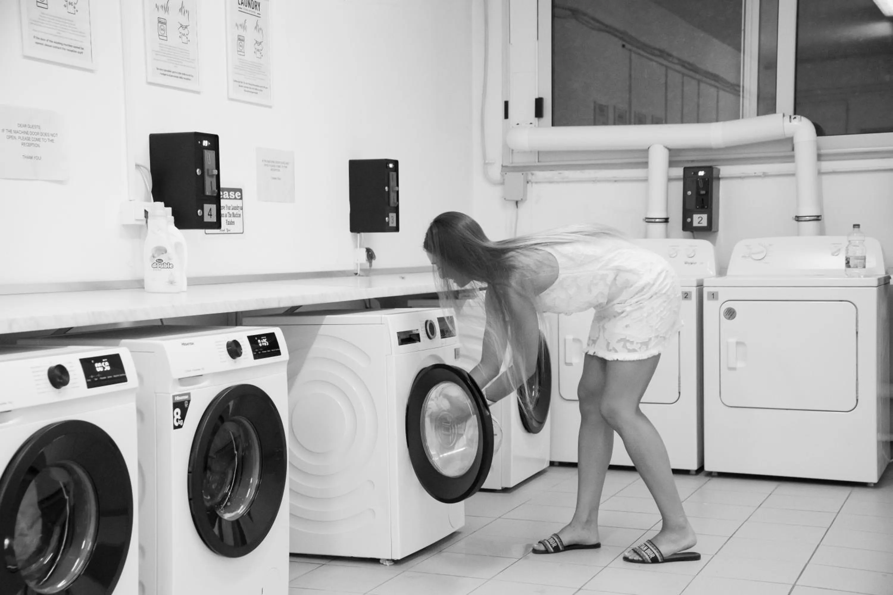 People in Residence Superior Del Mar