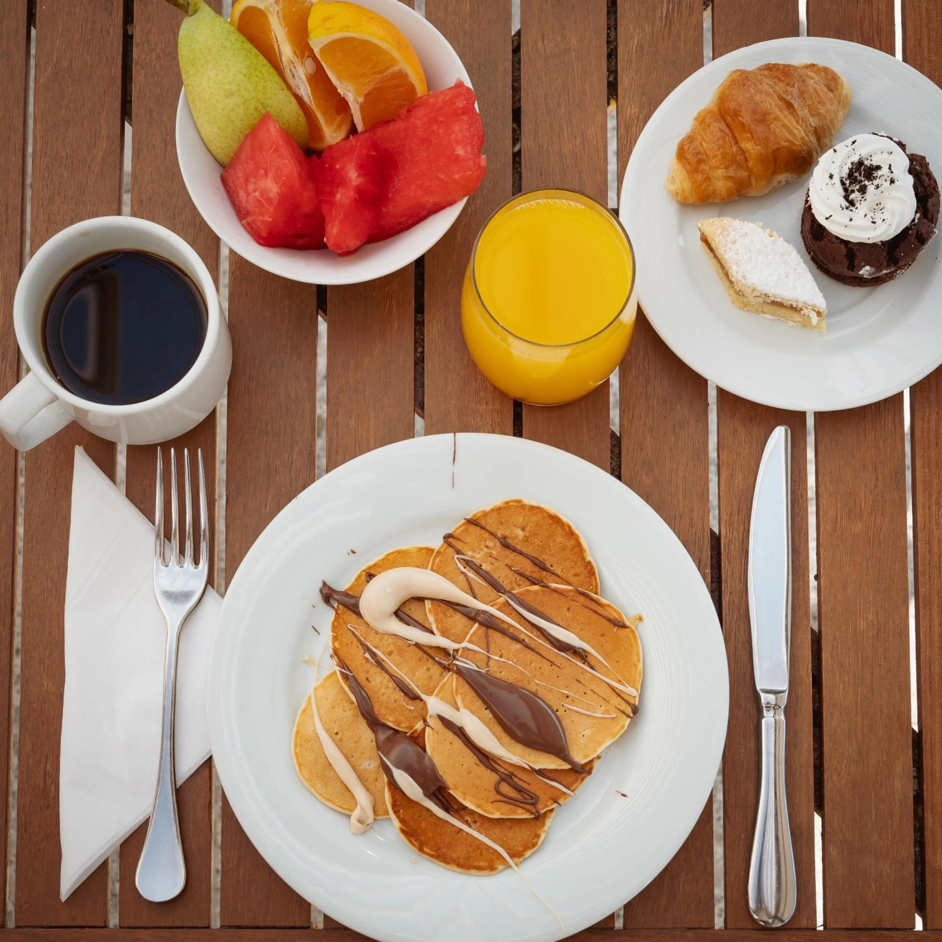 Food and drinks in Residence Superior Del Mar