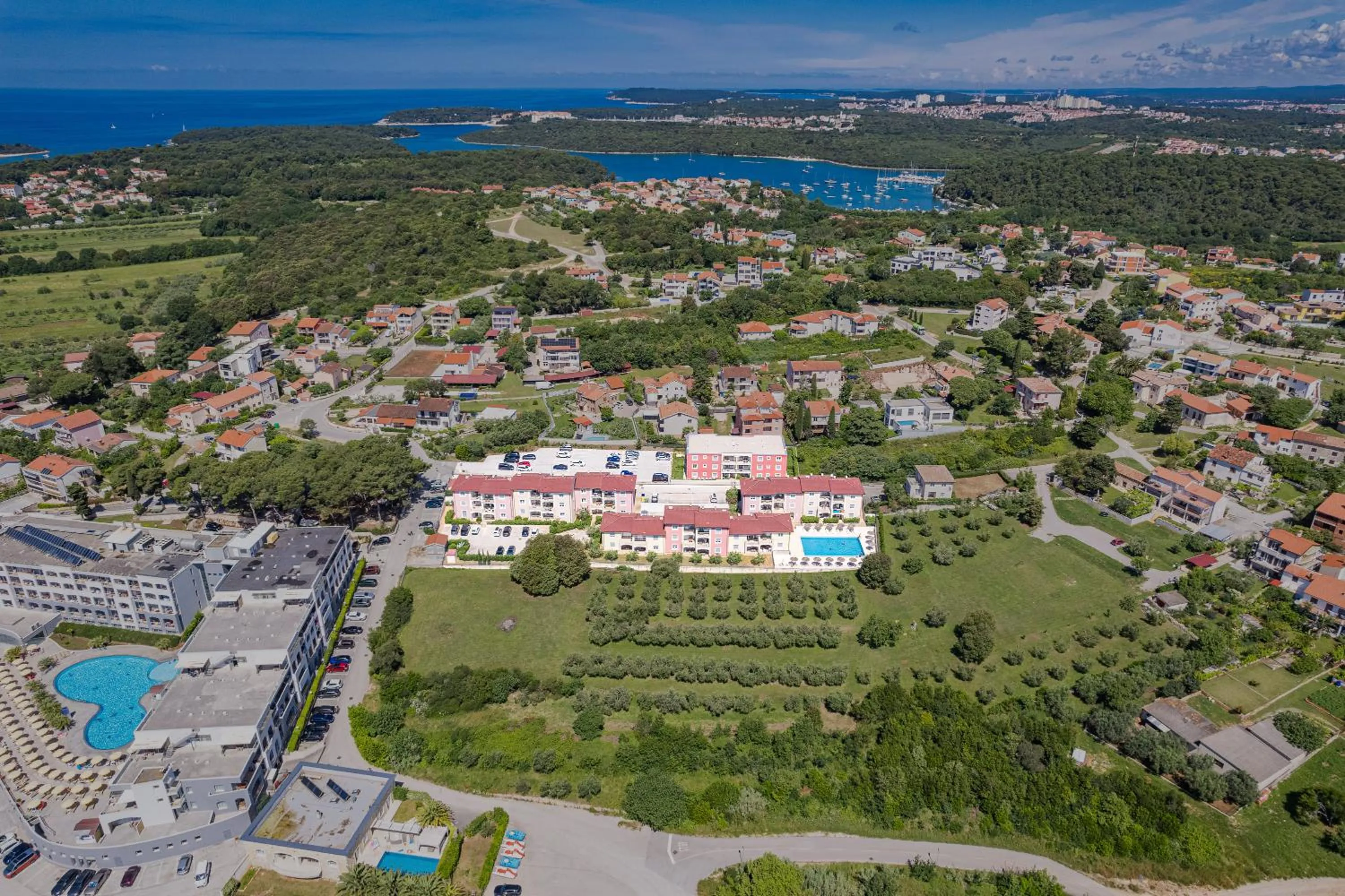 Property building in Residence Superior Del Mar