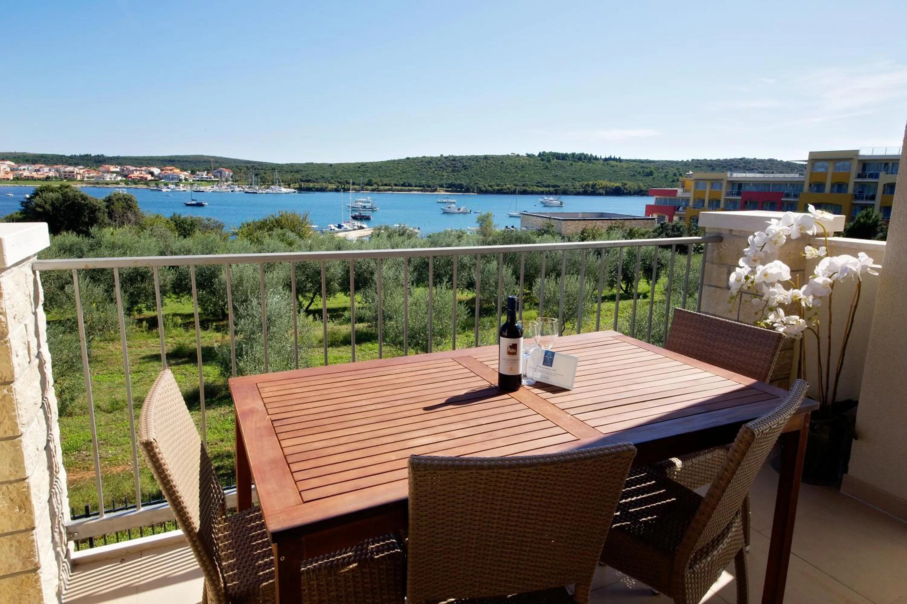Patio in Residence Superior Del Mar