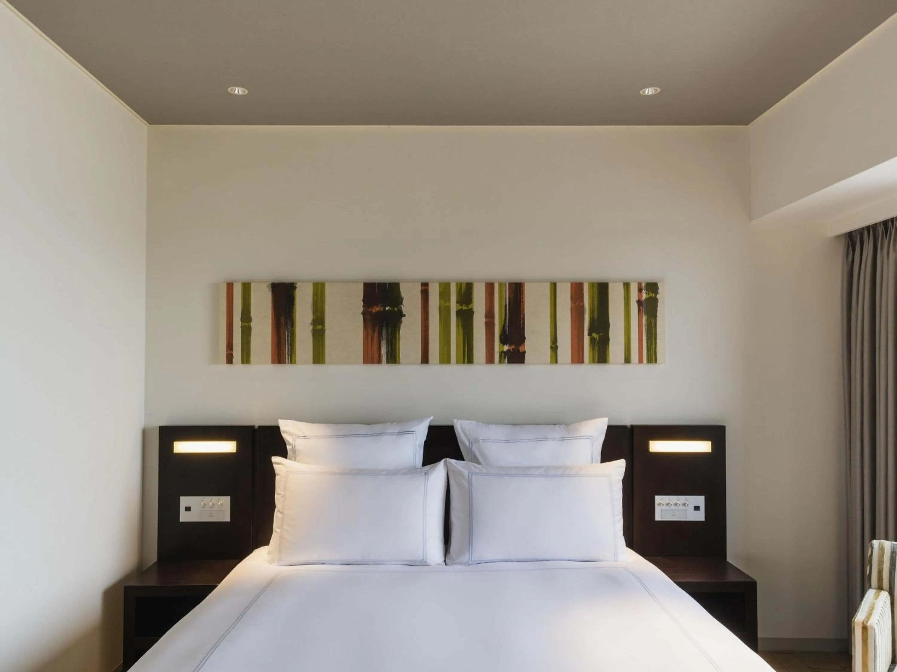 Bedroom, Bed in Swissotel Nankai Osaka