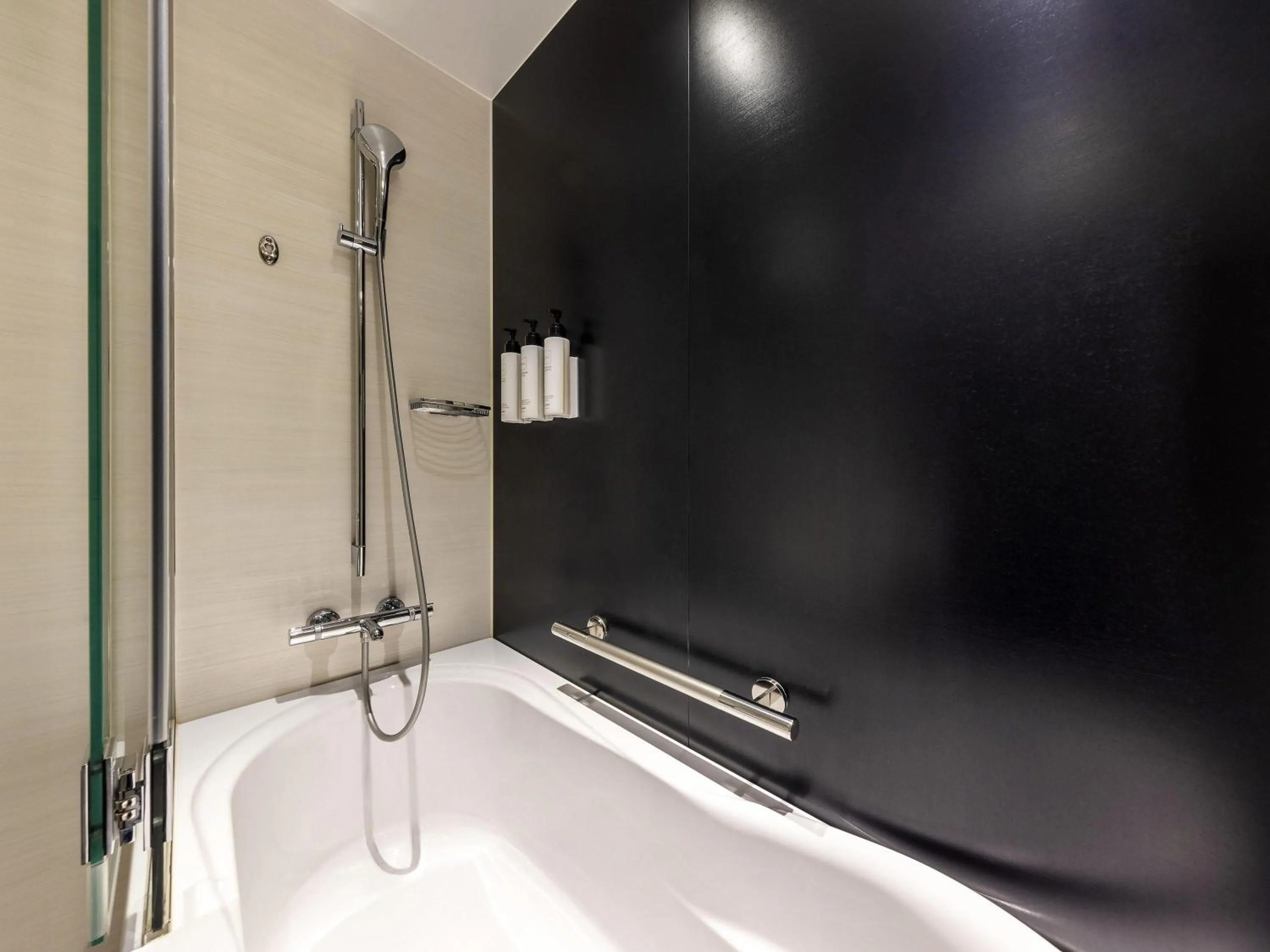 Bedroom in Swissotel Nankai Osaka