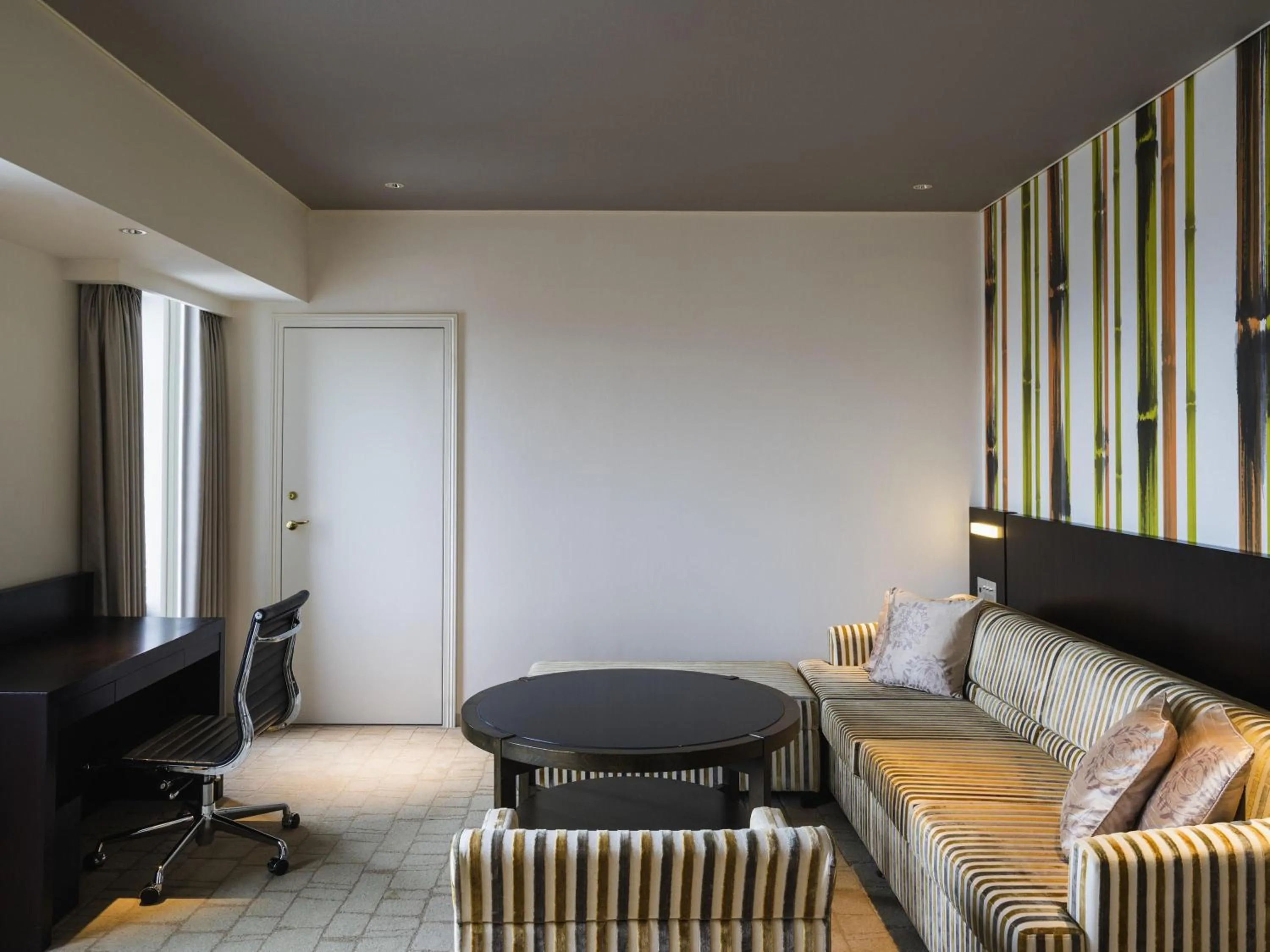 Bedroom in Swissotel Nankai Osaka