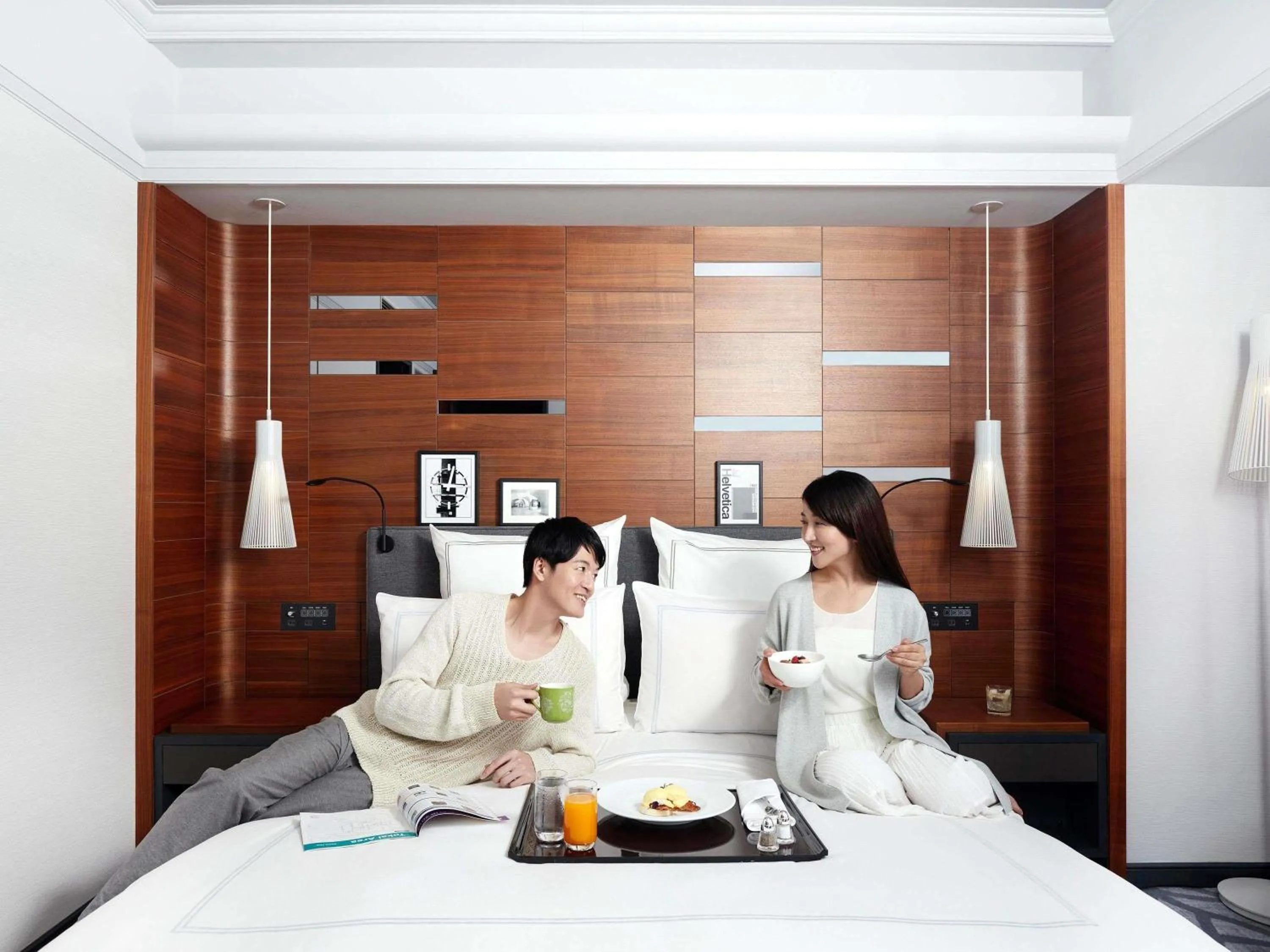 Breakfast, Bed in Swissotel Nankai Osaka