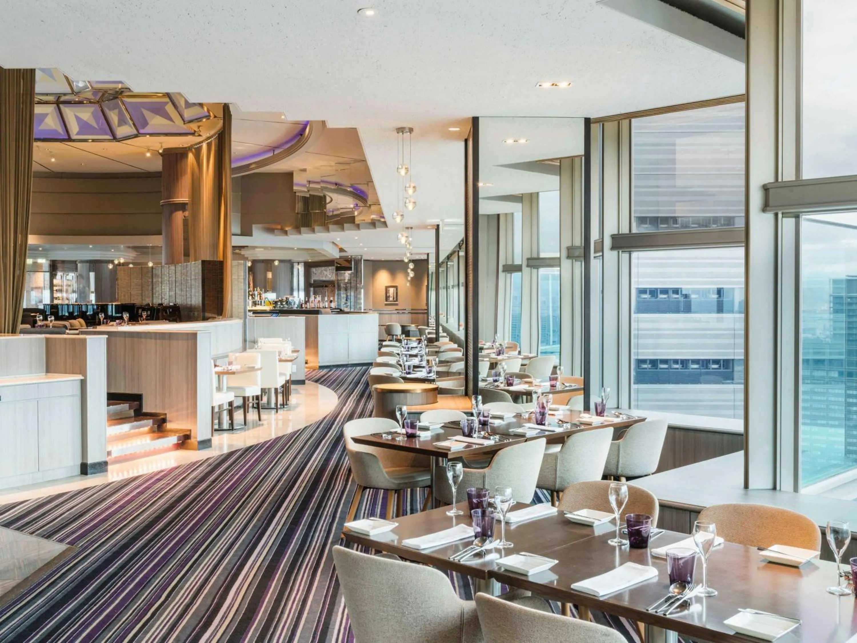 Restaurant/places to eat in Swissotel Nankai Osaka