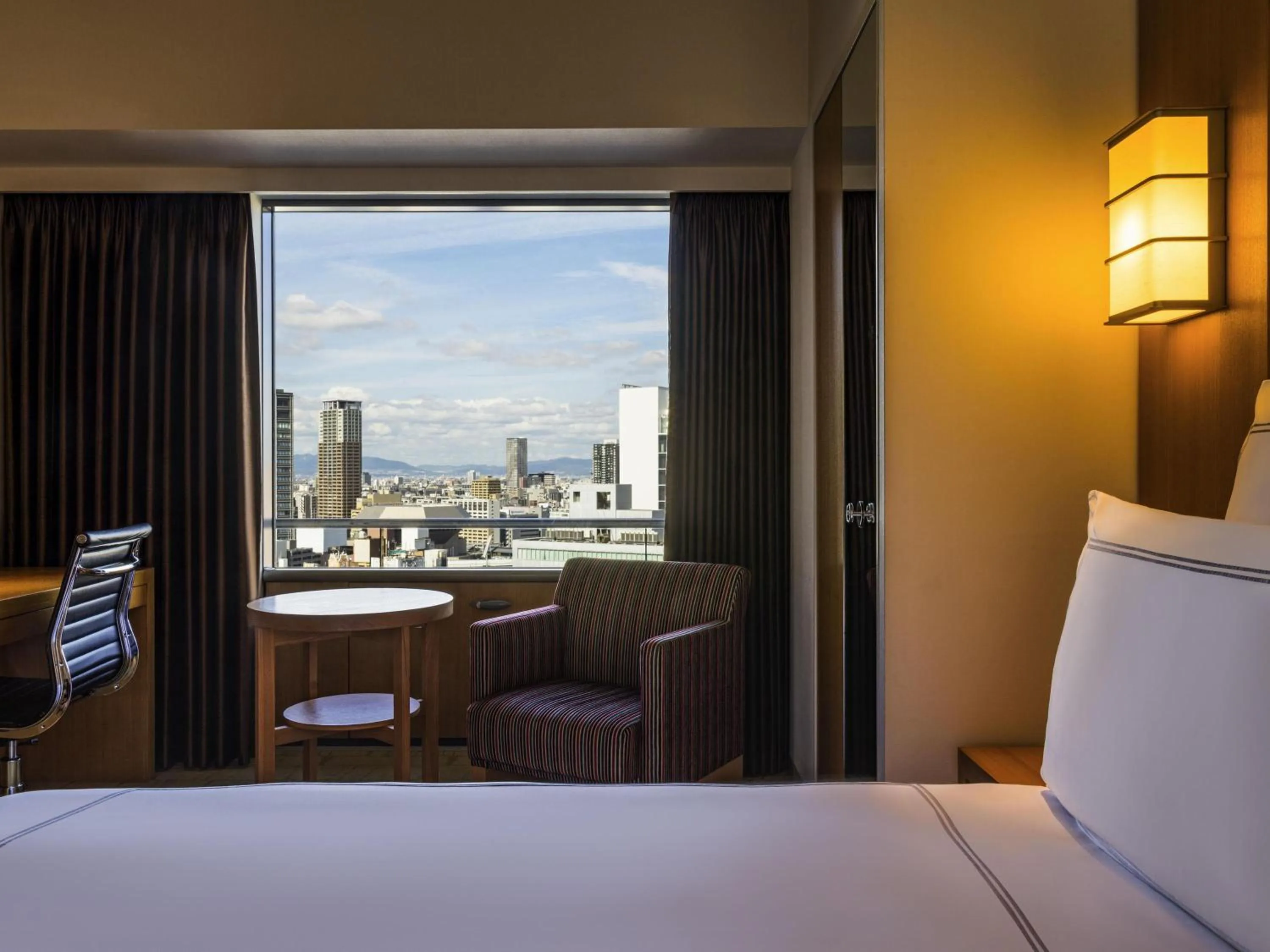 Bedroom, Bed in Swissotel Nankai Osaka