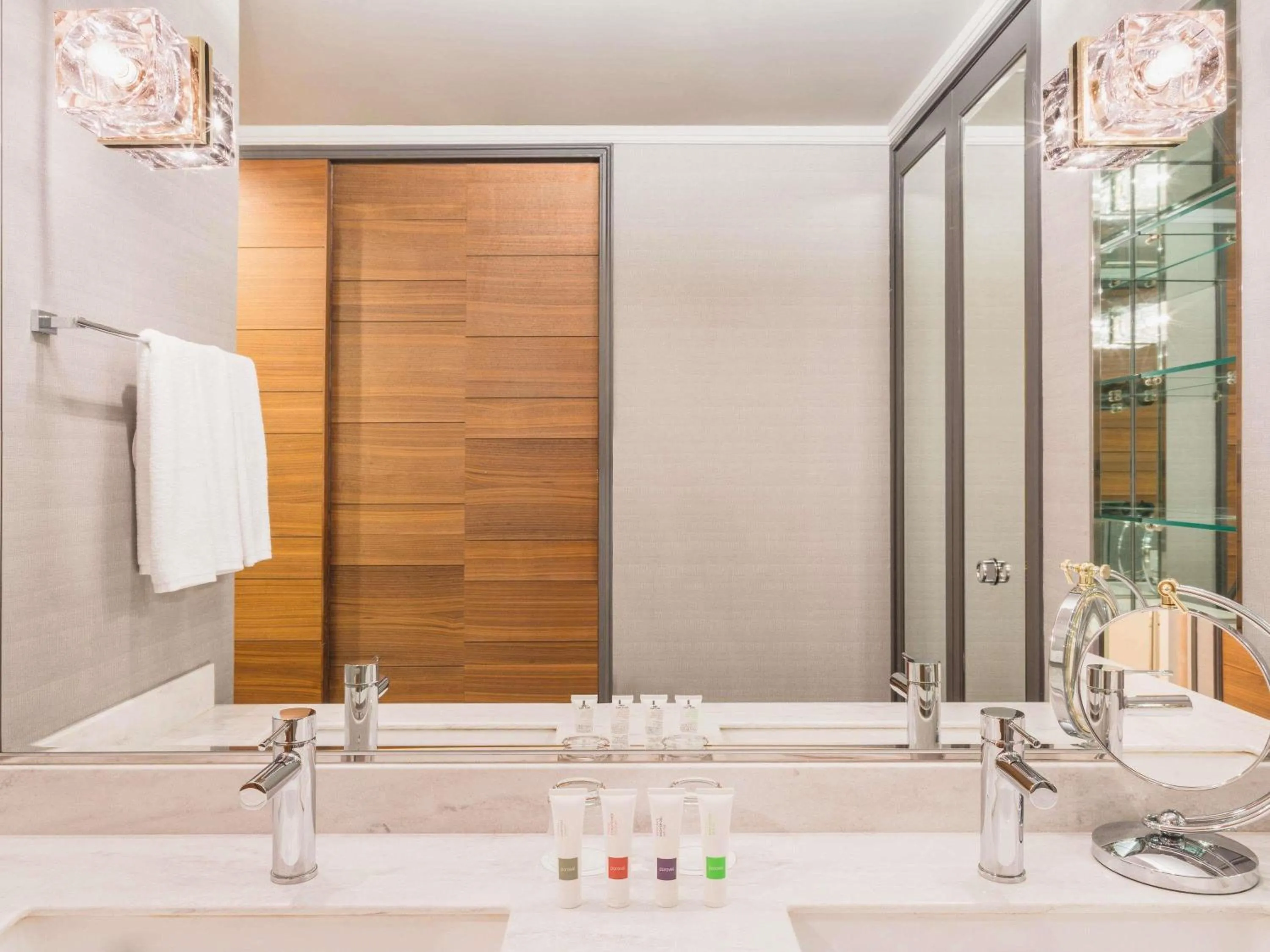 Bedroom in Swissotel Nankai Osaka