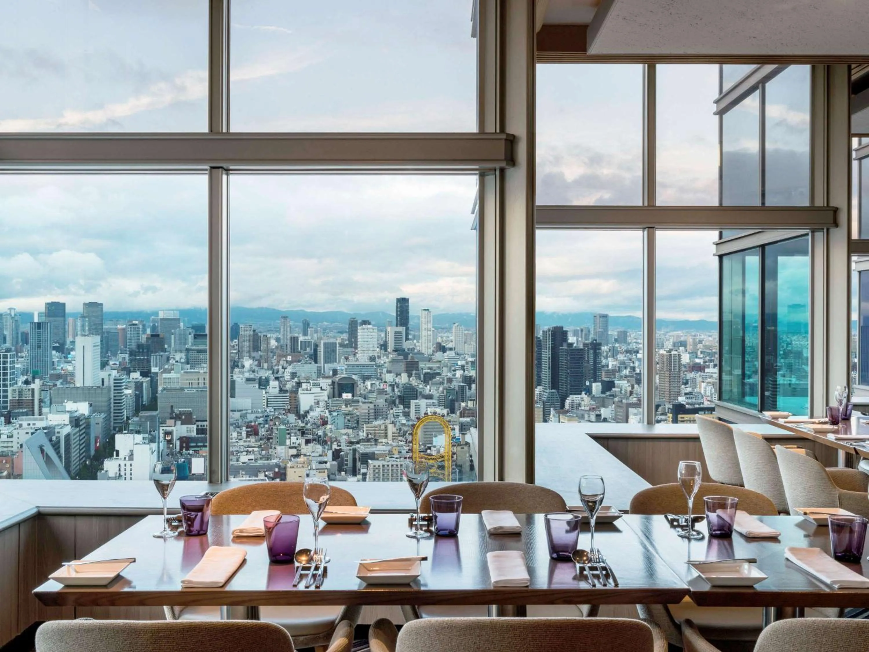 Restaurant/places to eat in Swissotel Nankai Osaka