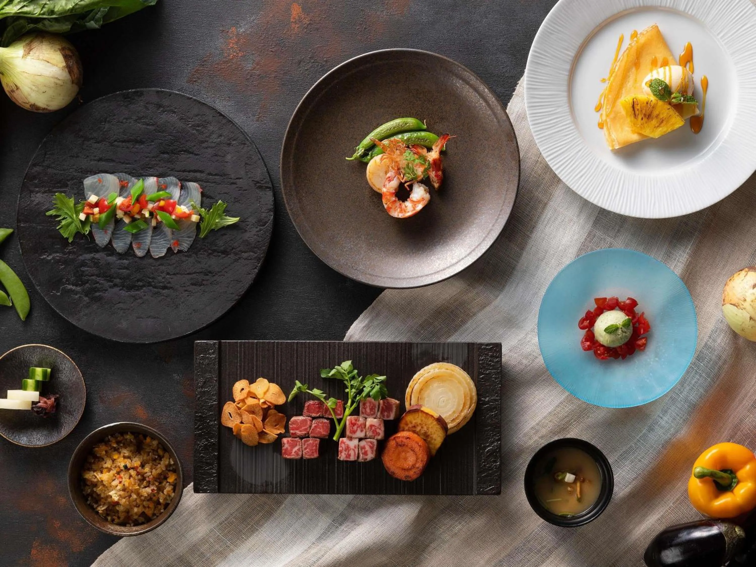 Restaurant/places to eat in Swissotel Nankai Osaka