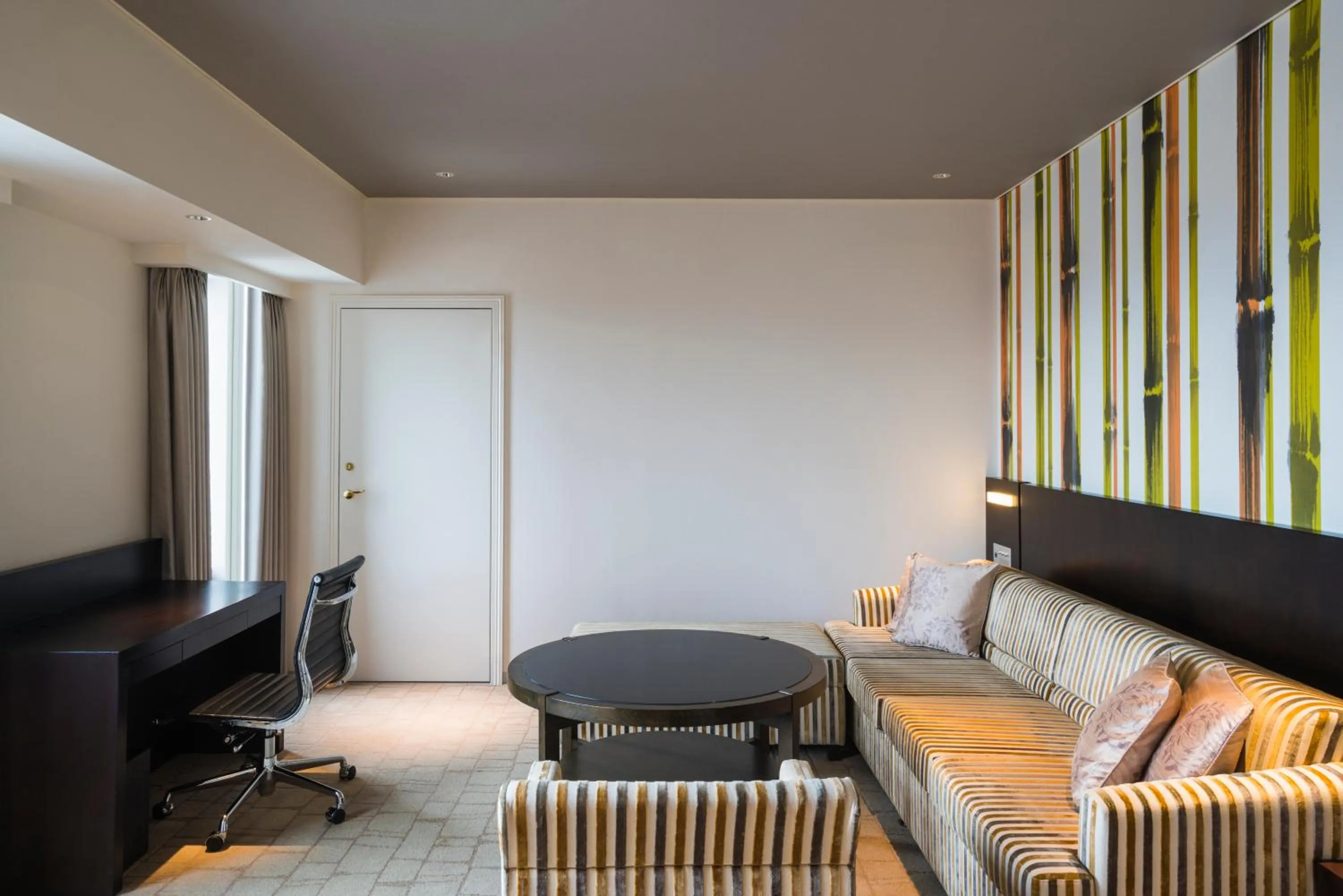 Living room in Swissotel Nankai Osaka