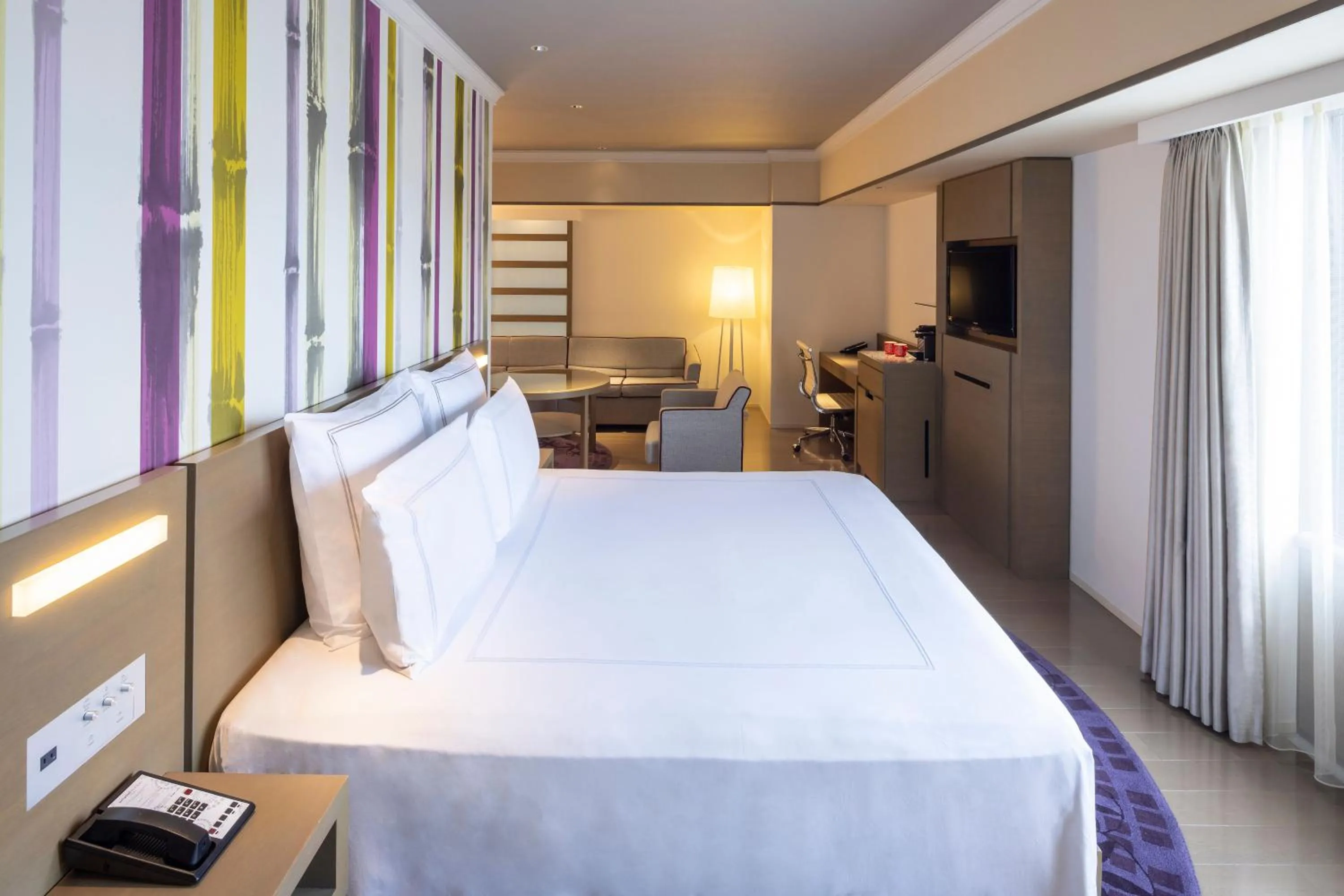 Bed in Swissotel Nankai Osaka