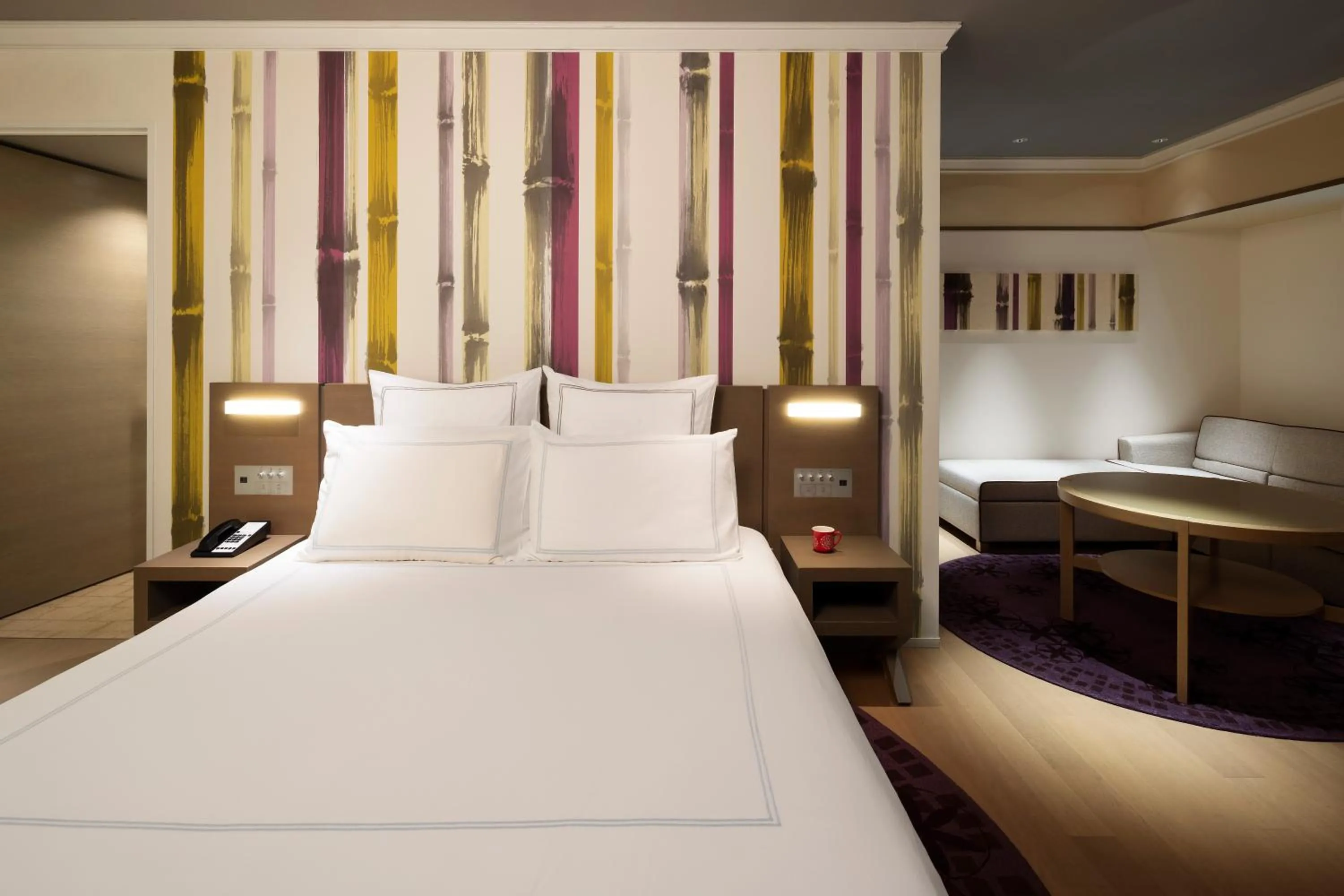 Bed in Swissotel Nankai Osaka