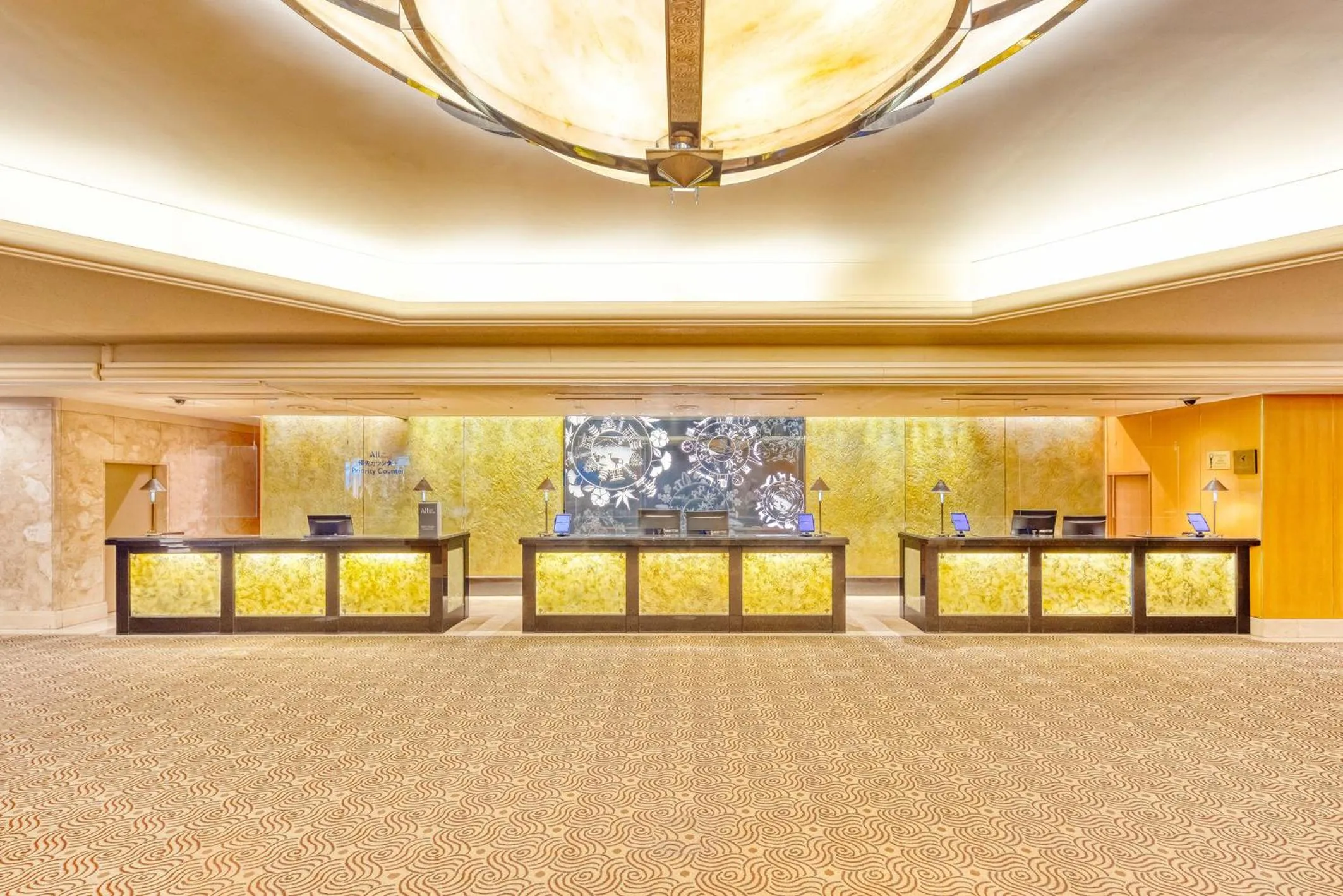 Lobby or reception in Swissotel Nankai Osaka