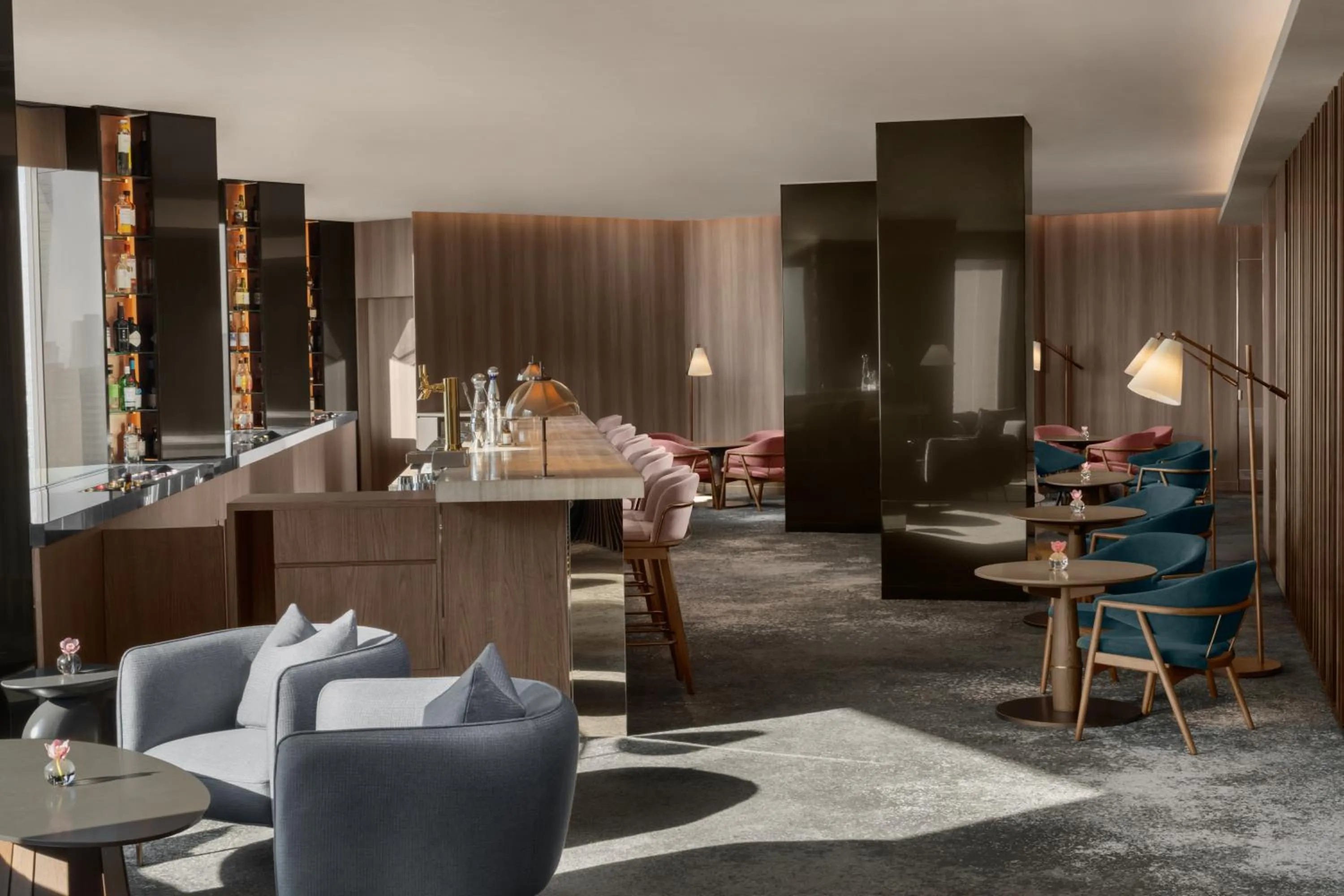 Lounge or bar in ANA InterContinental Tokyo by IHG