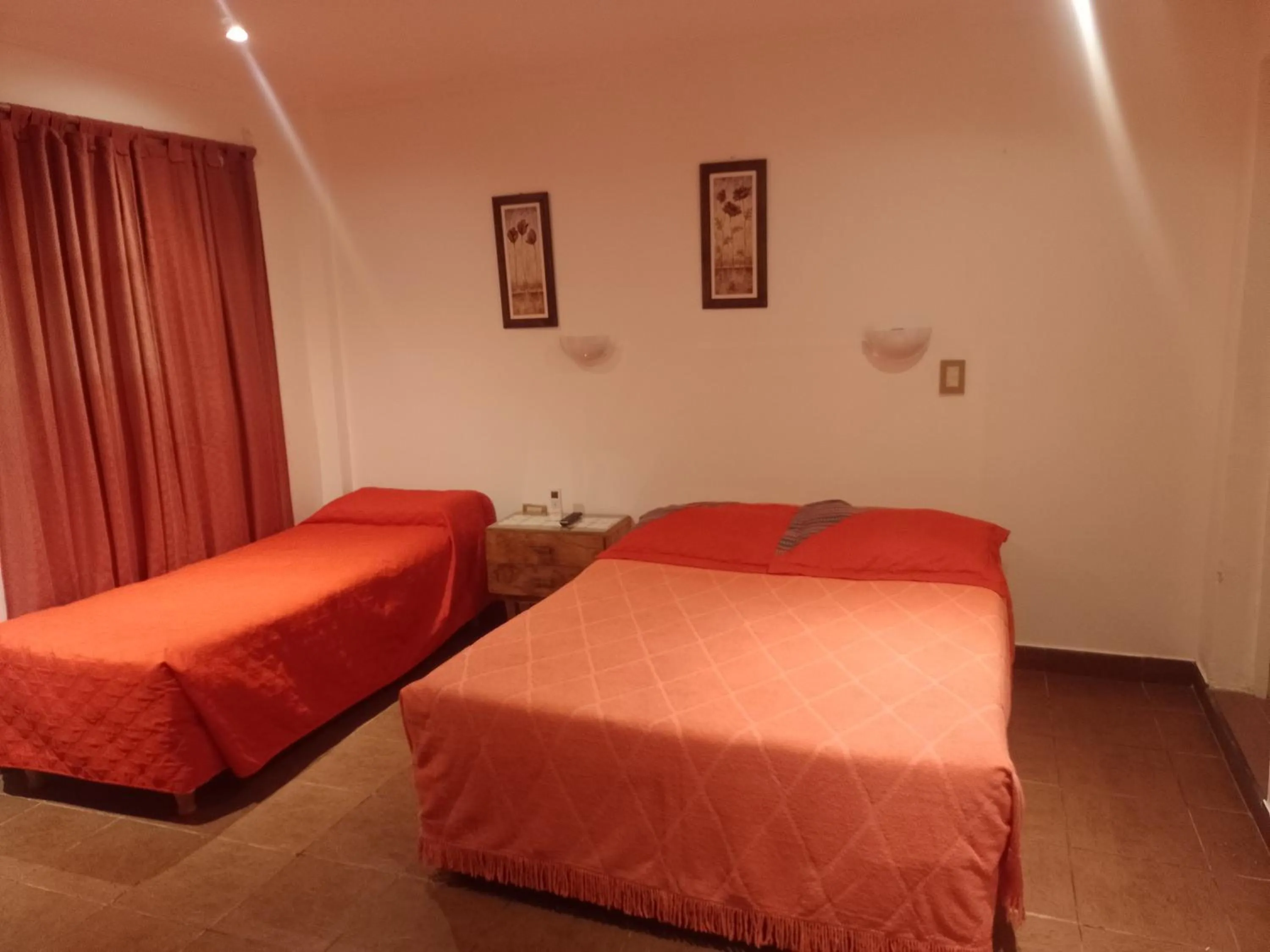 Photo of the whole room, Bed in Hotel Residencial España