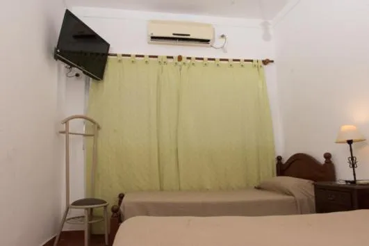 Bed in Hotel Residencial España