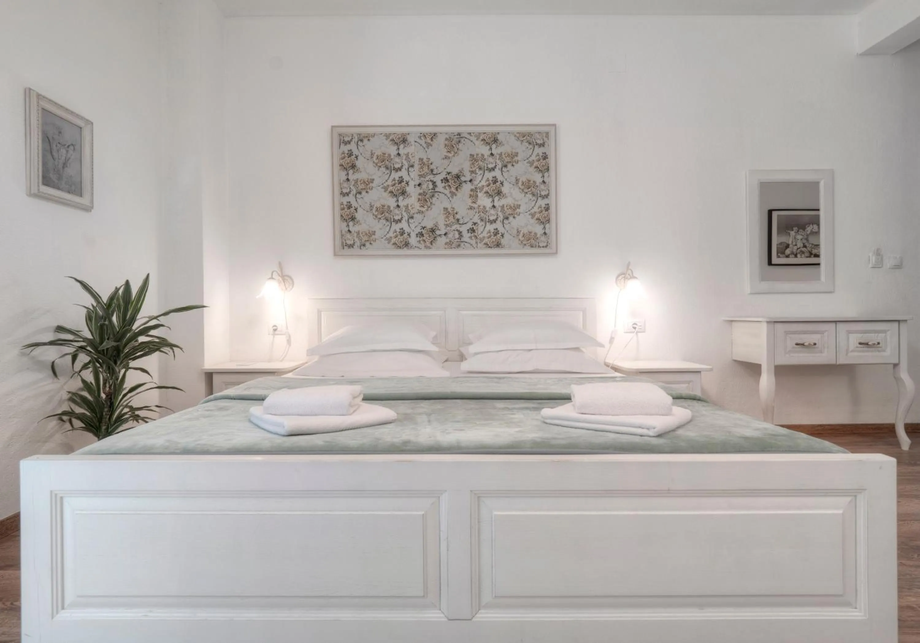 Bed in Marinero Apartments