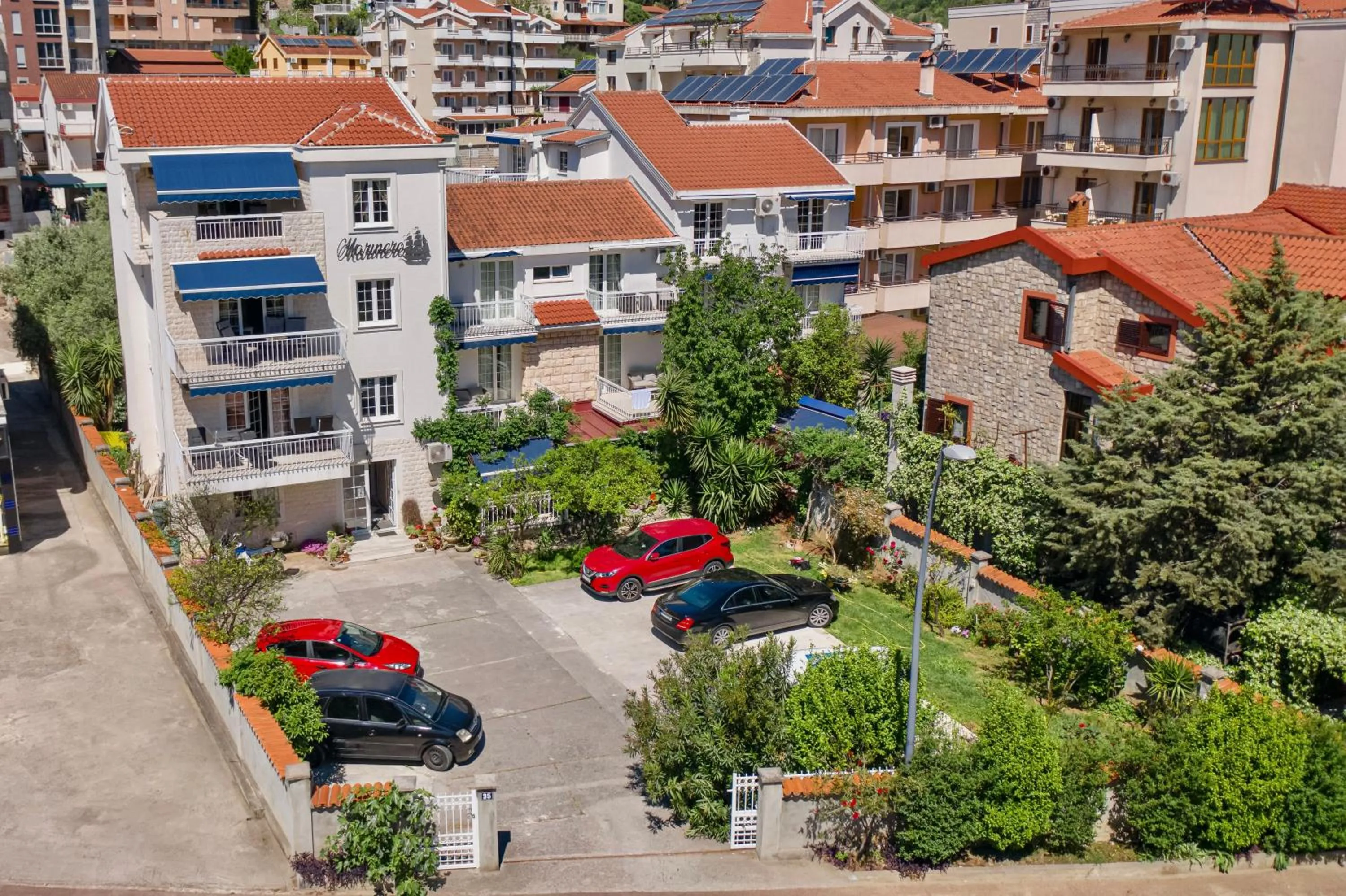 Property building in Marinero Apartments