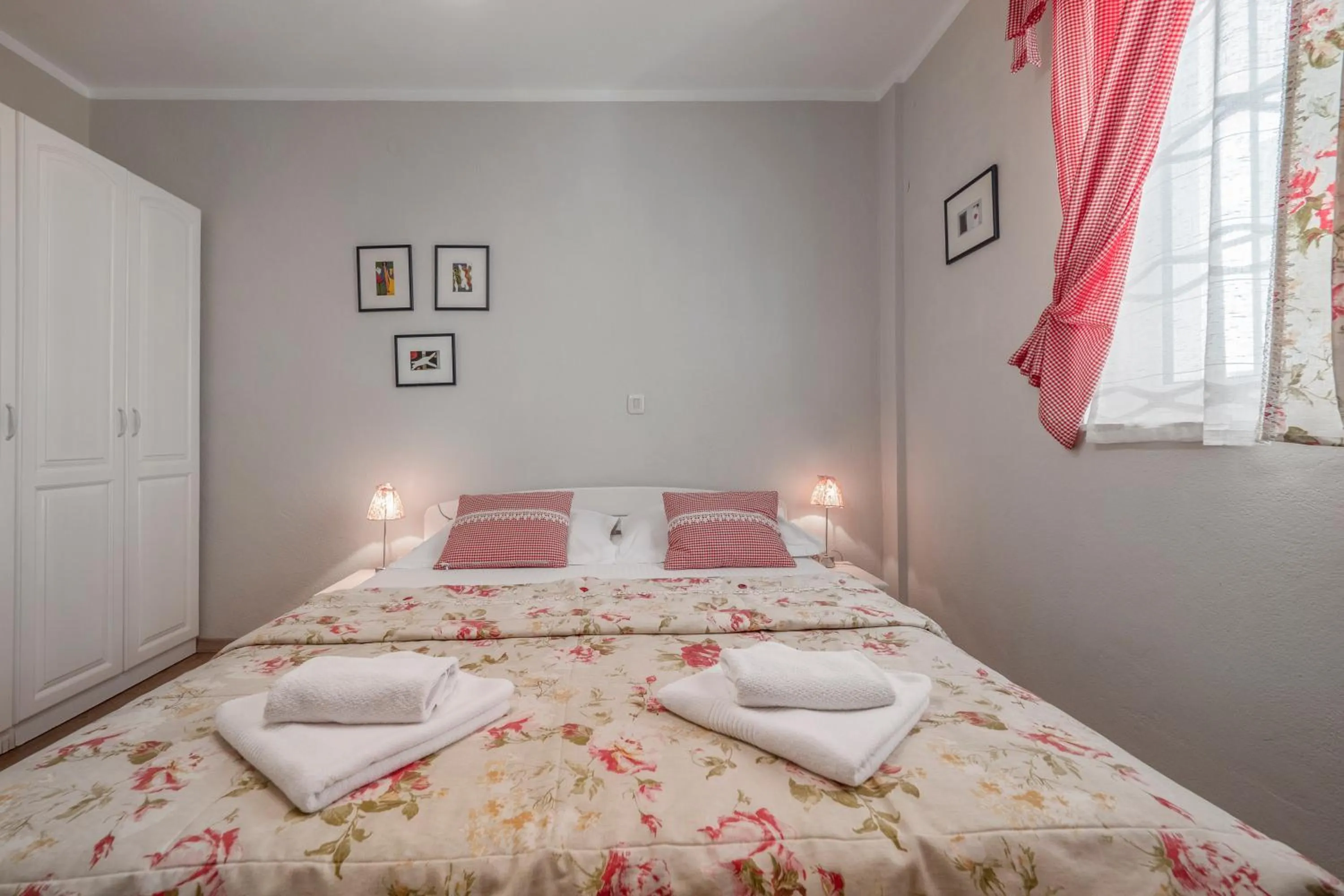 Bed in Marinero Apartments