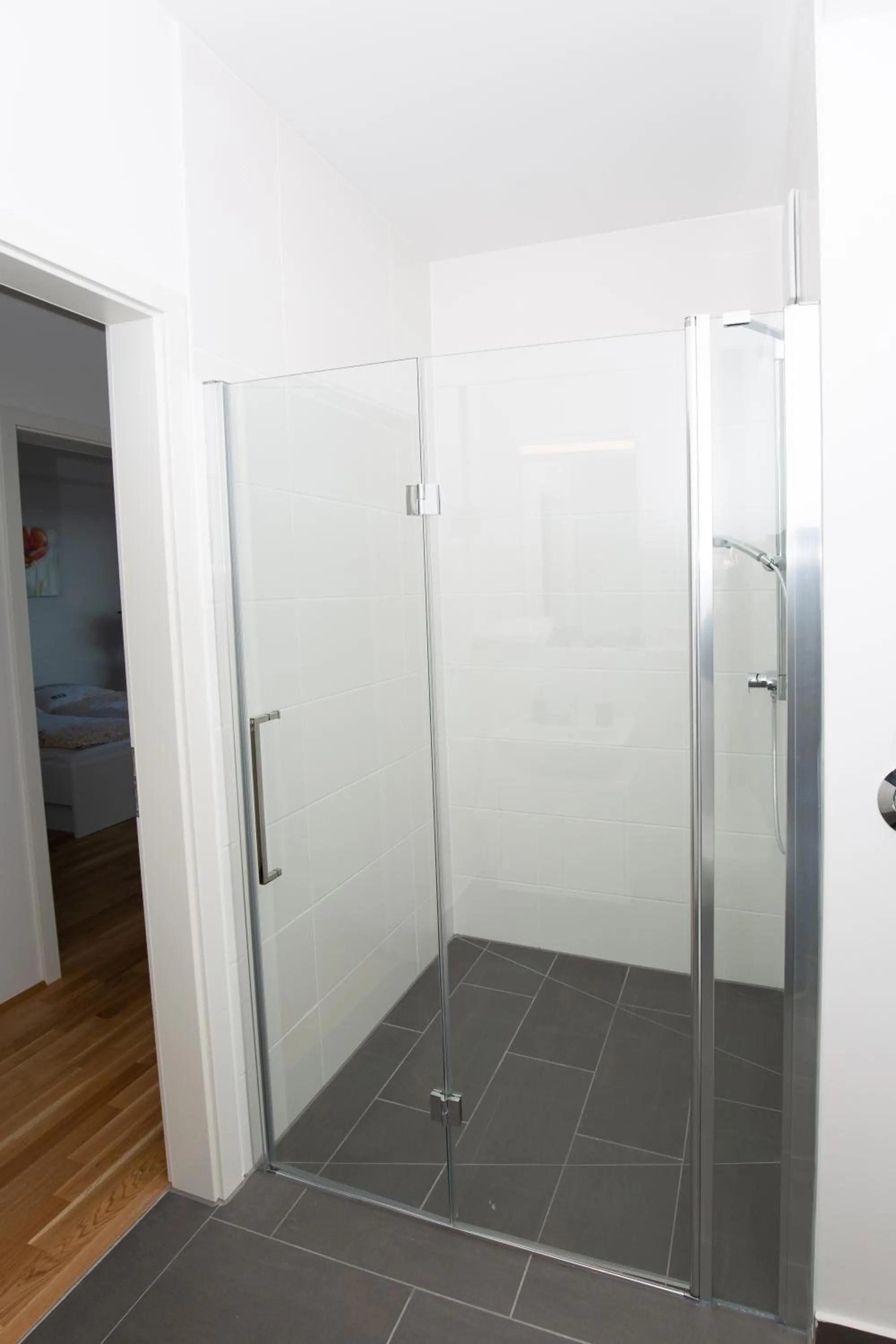 Bathroom in My room serviced apartment-Messe