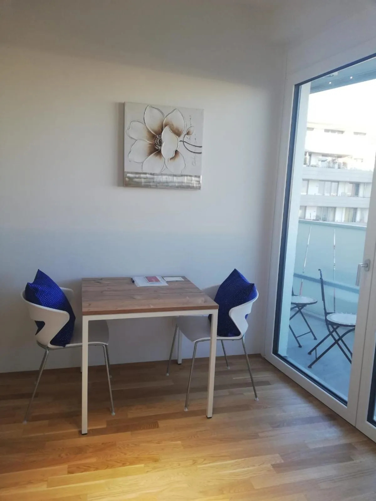 My room serviced apartment-Messe