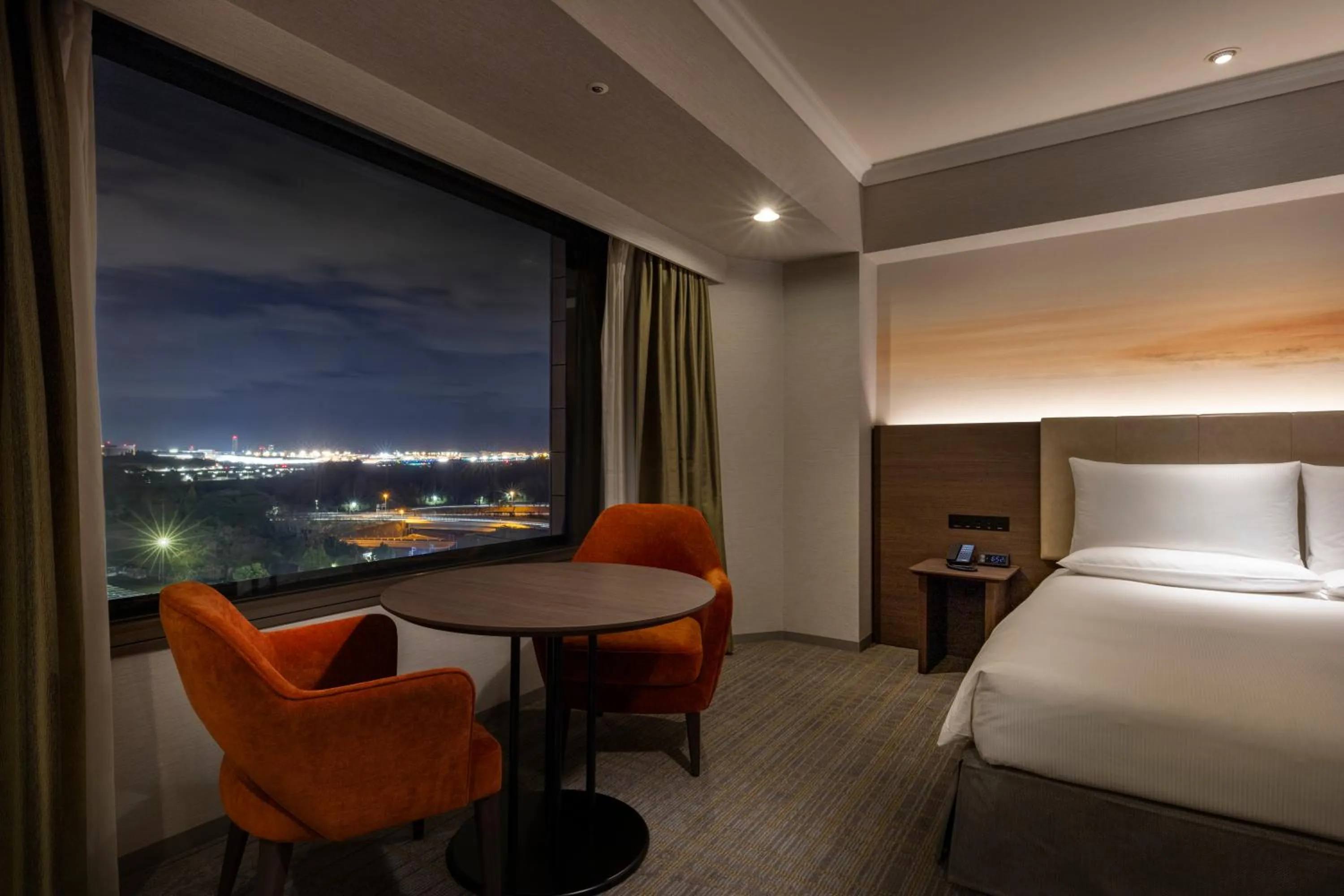 Photo of the whole room, Bed in Hilton Tokyo Narita Airport