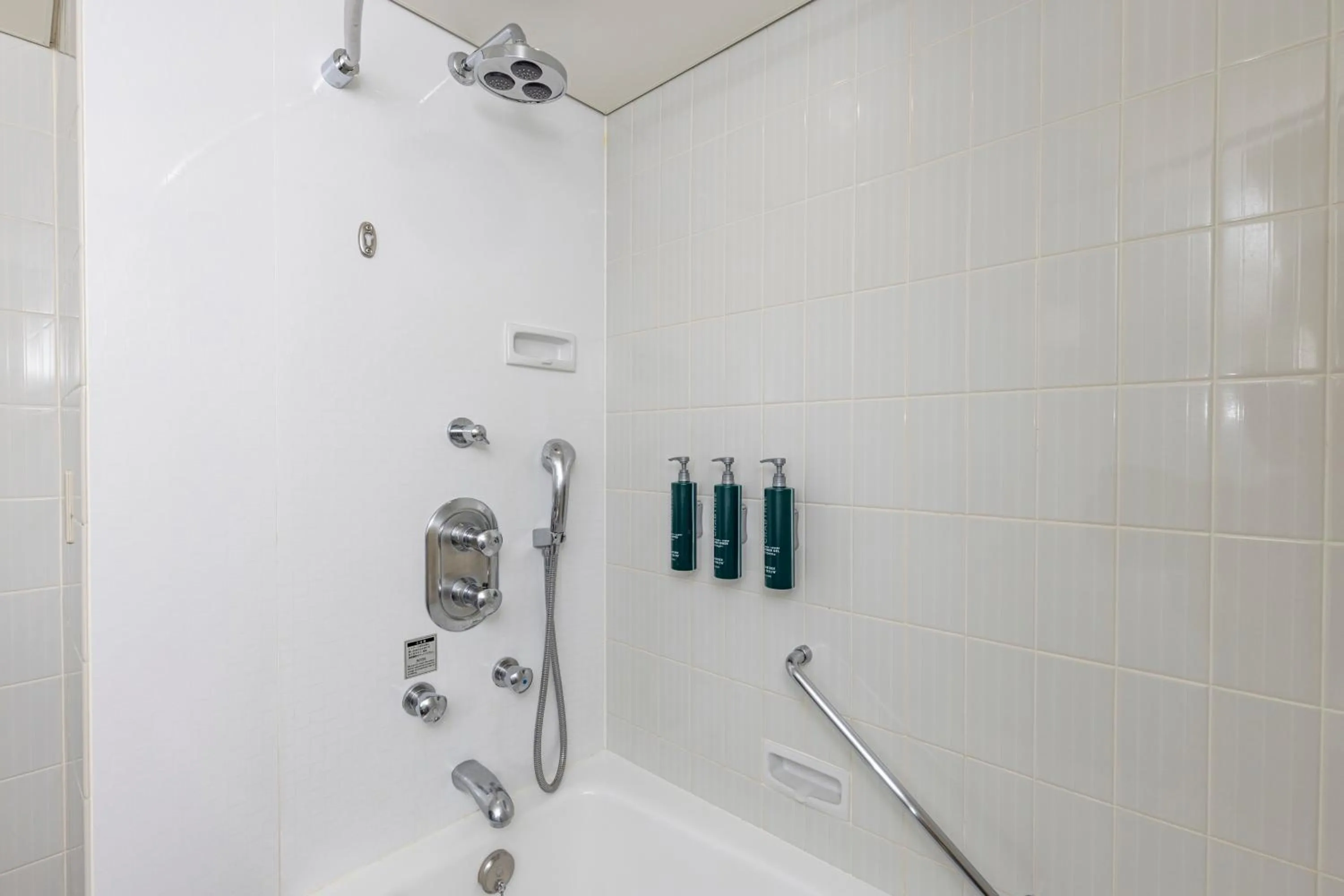 Bathroom in Hilton Tokyo Narita Airport