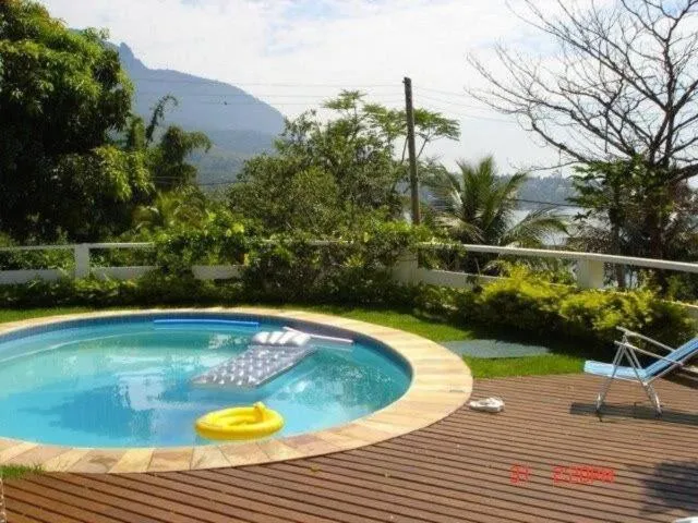 Linda casa em Ilhabela-Praia do Julião