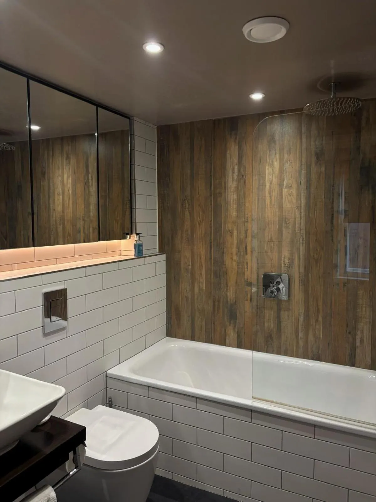 Bathroom in The Lawrance Luxury Aparthotel - York