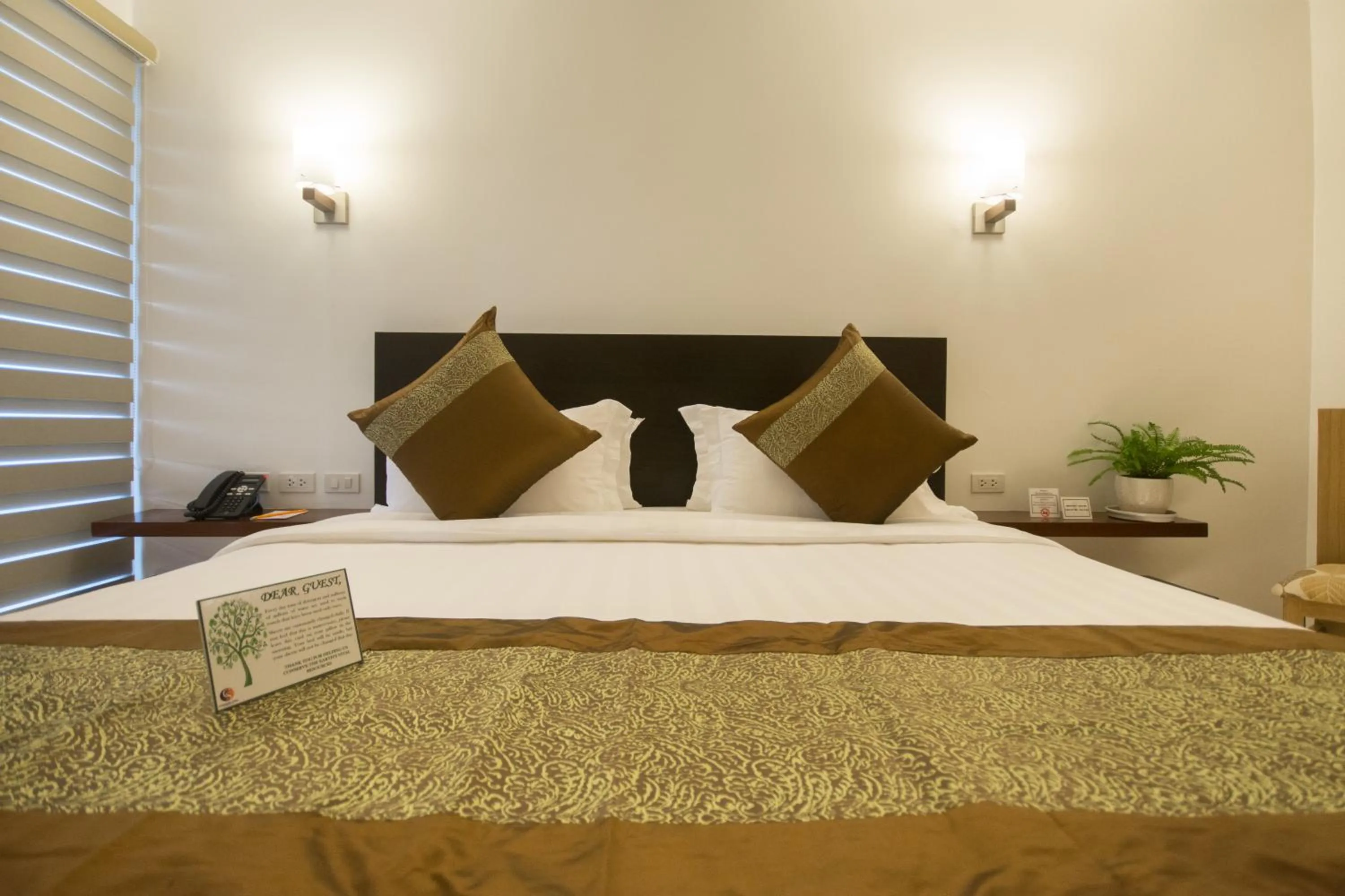 Bed in Commander Suites de Boracay