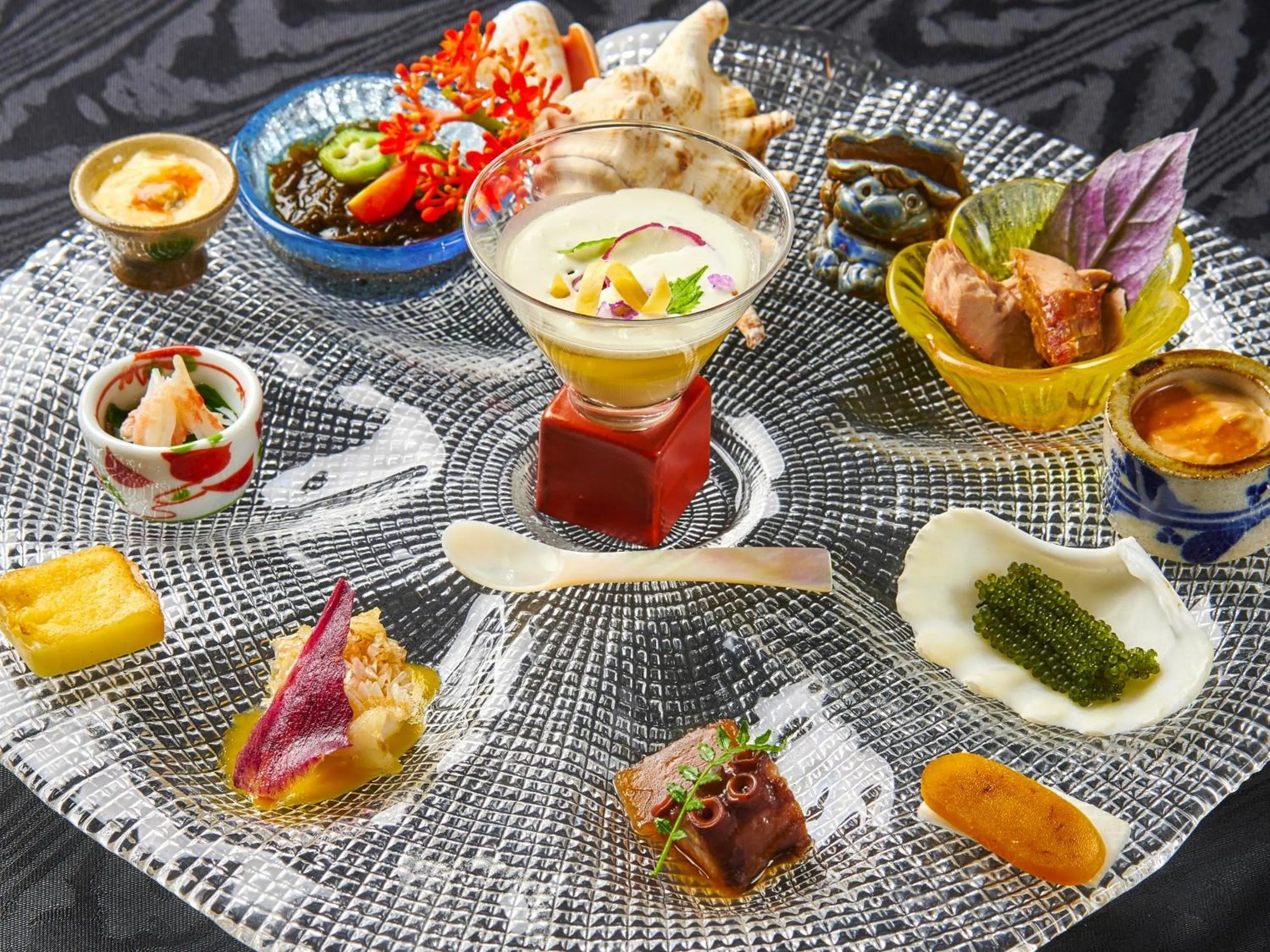 Restaurant/places to eat in Hotel Shigira Mirage