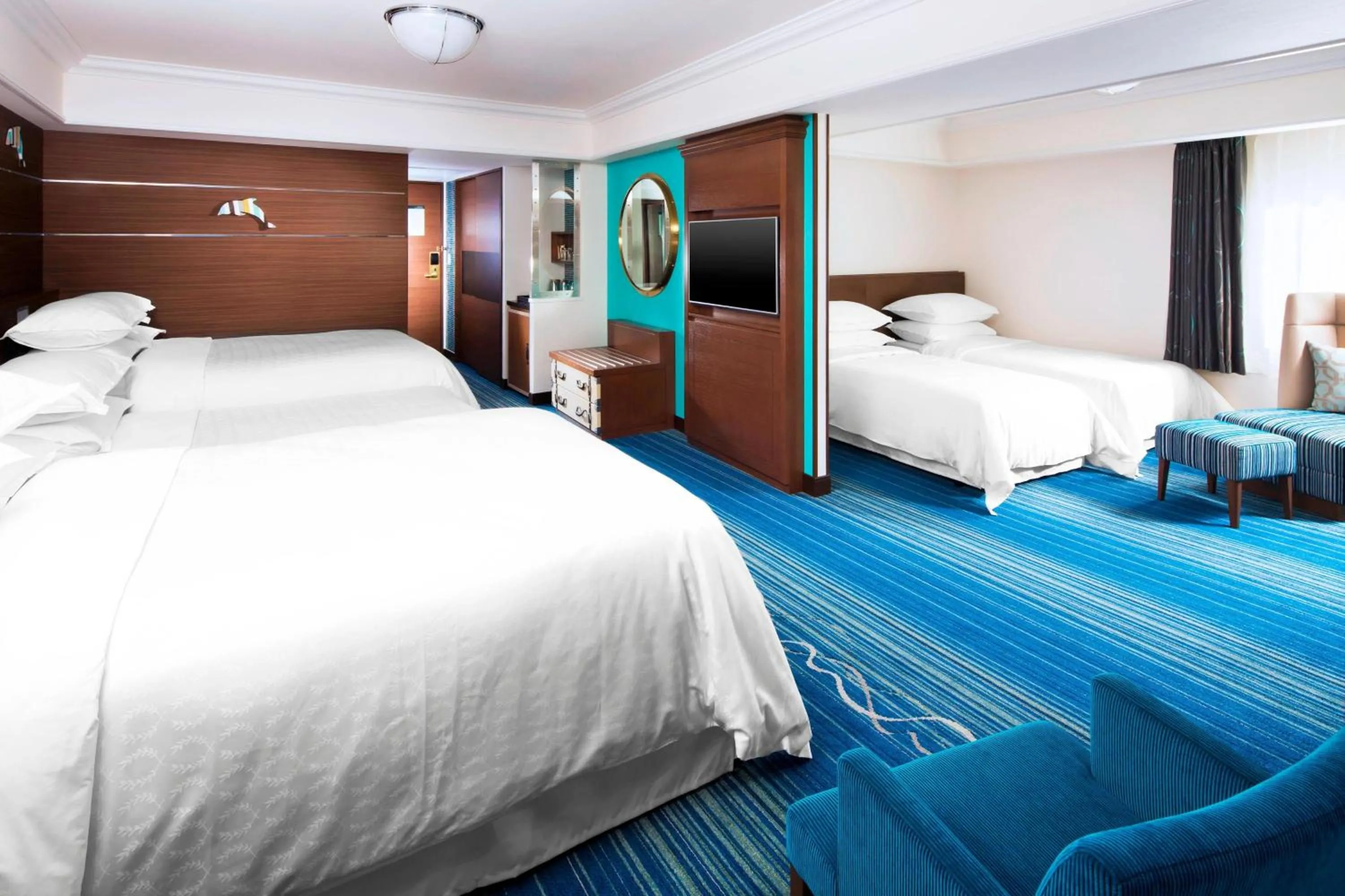 Photo of the whole room, Bed in Sheraton Grande Tokyo Bay Hotel