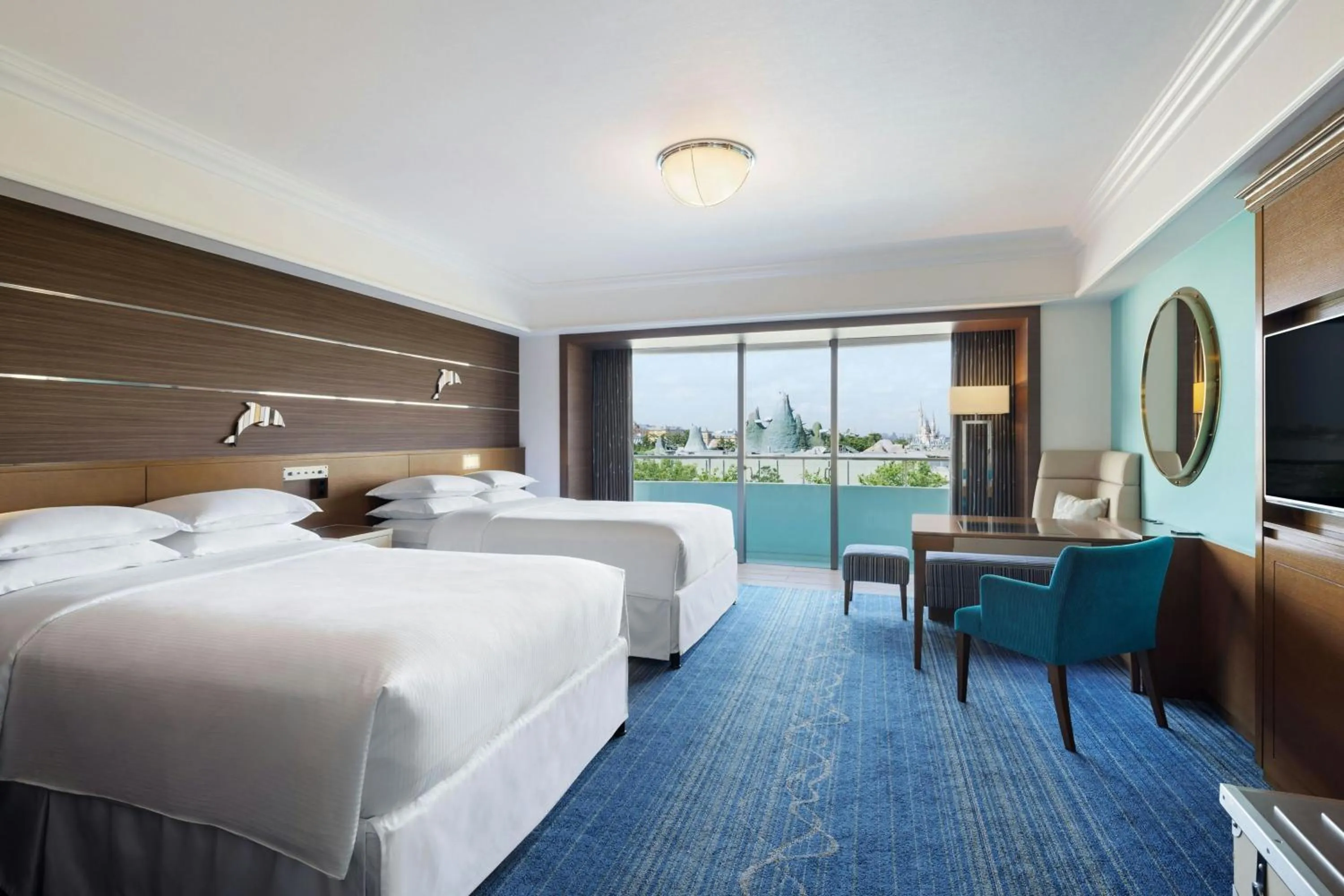 Photo of the whole room, Bed in Sheraton Grande Tokyo Bay Hotel