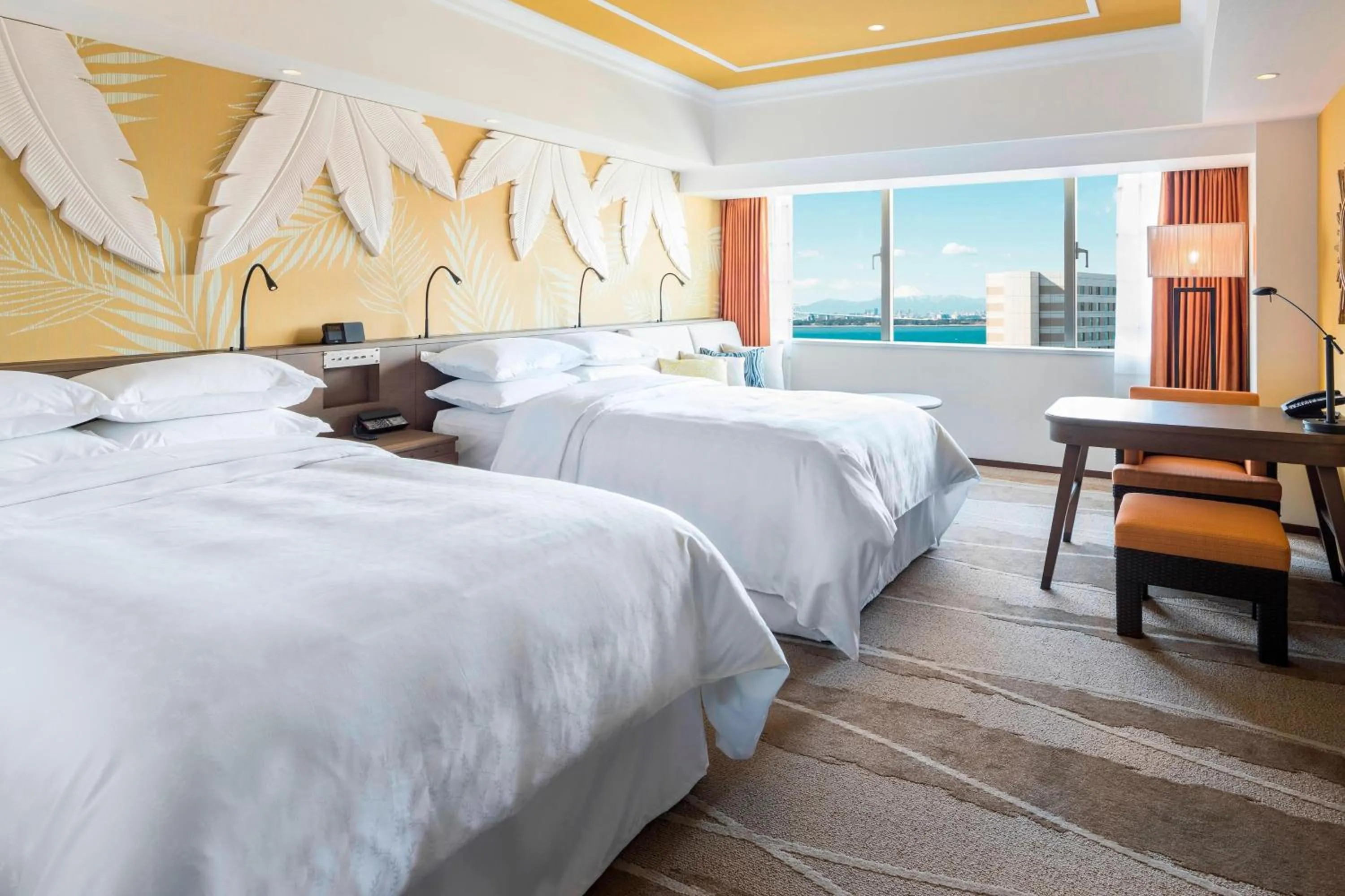 Photo of the whole room, Bed in Sheraton Grande Tokyo Bay Hotel