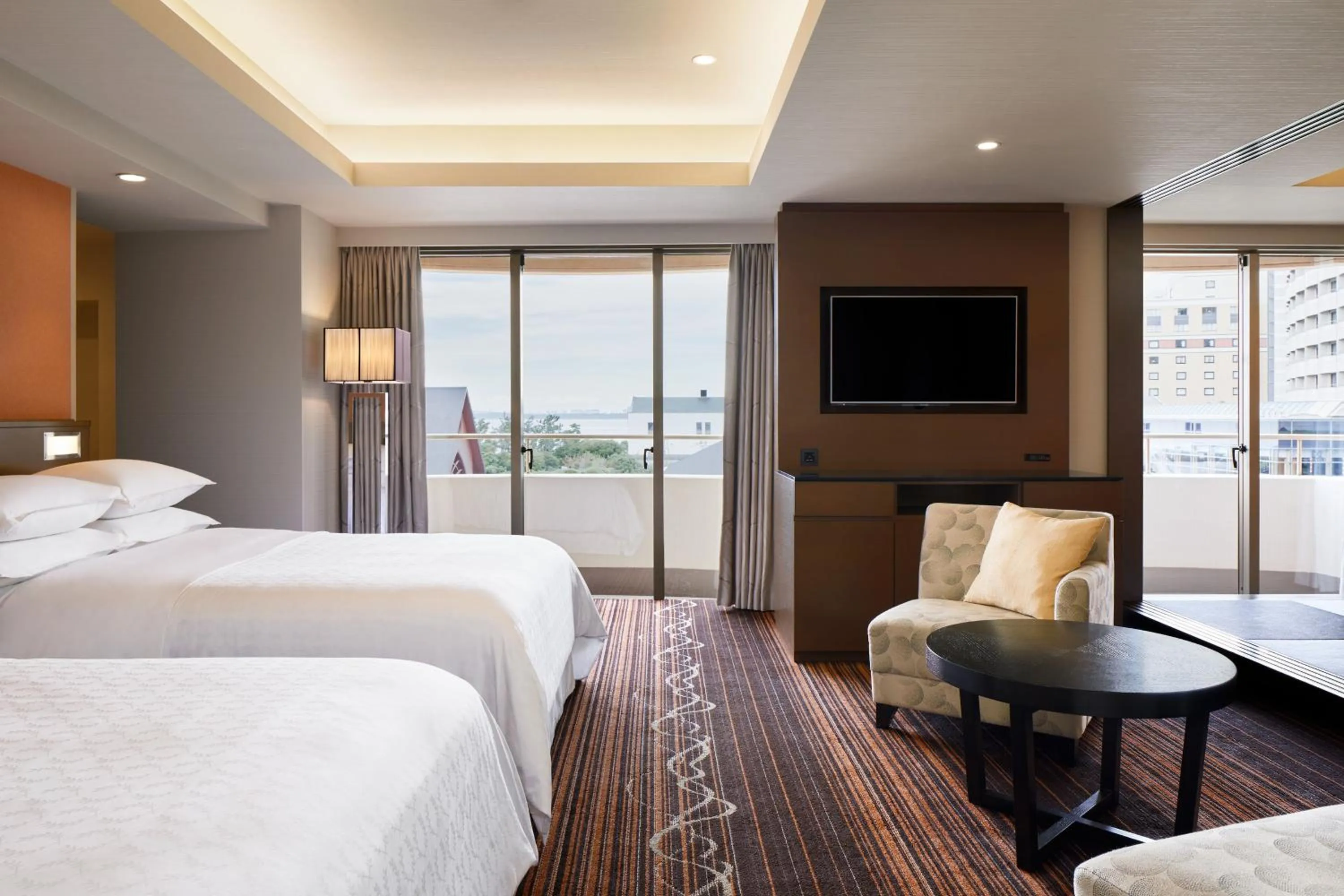 Photo of the whole room, Bed in Sheraton Grande Tokyo Bay Hotel