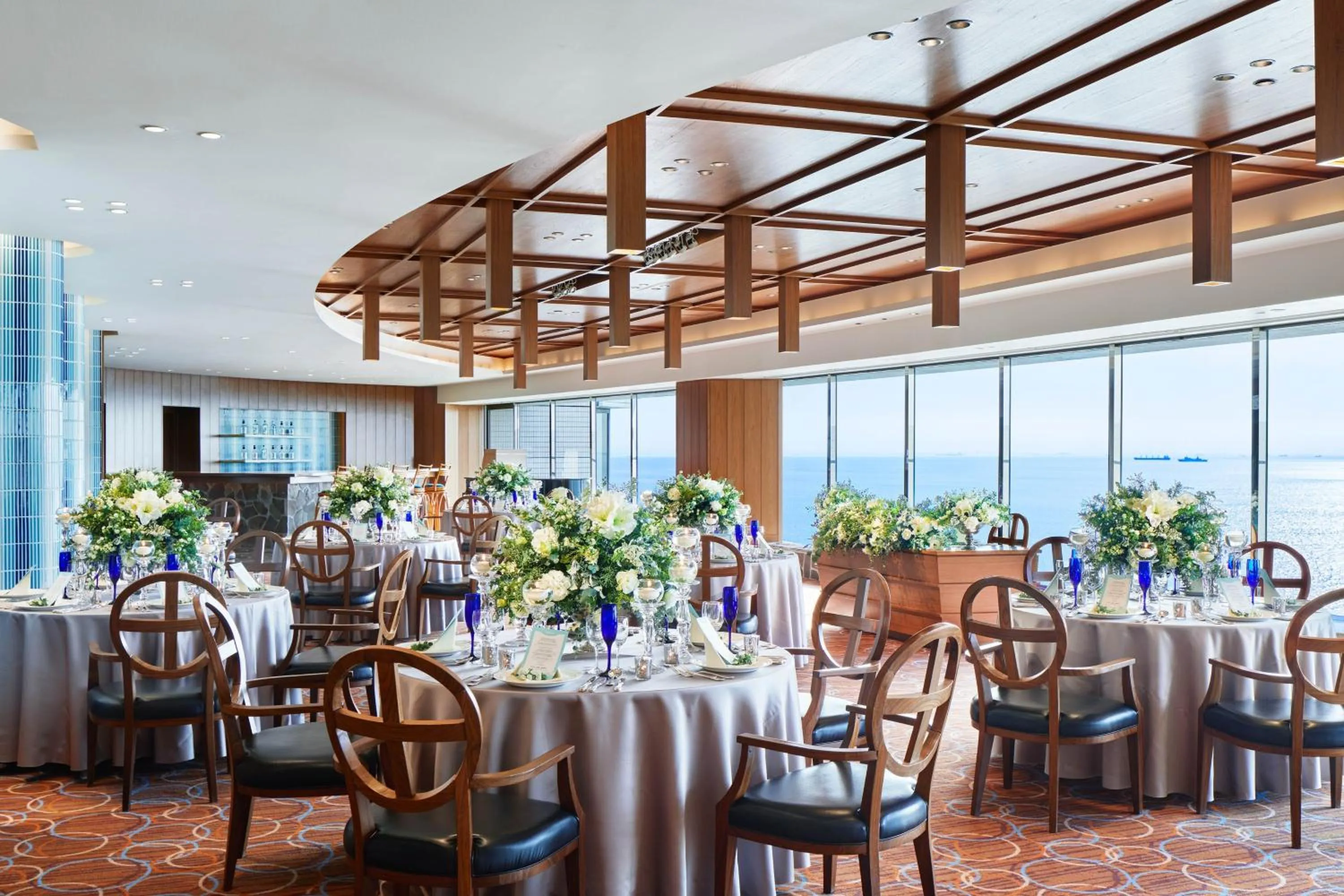 Lounge or bar in Sheraton Grande Tokyo Bay Hotel