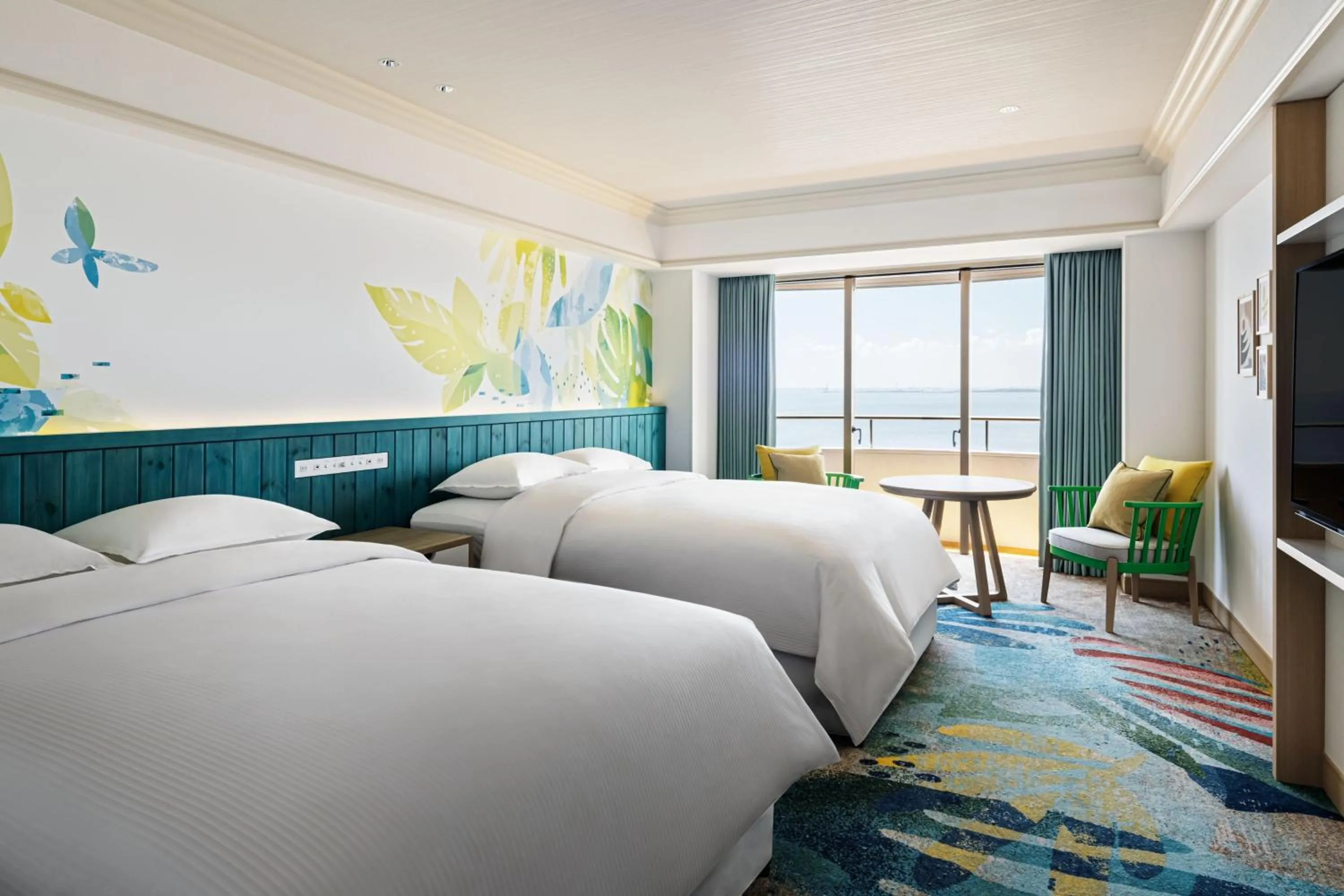 Photo of the whole room, Bed in Sheraton Grande Tokyo Bay Hotel