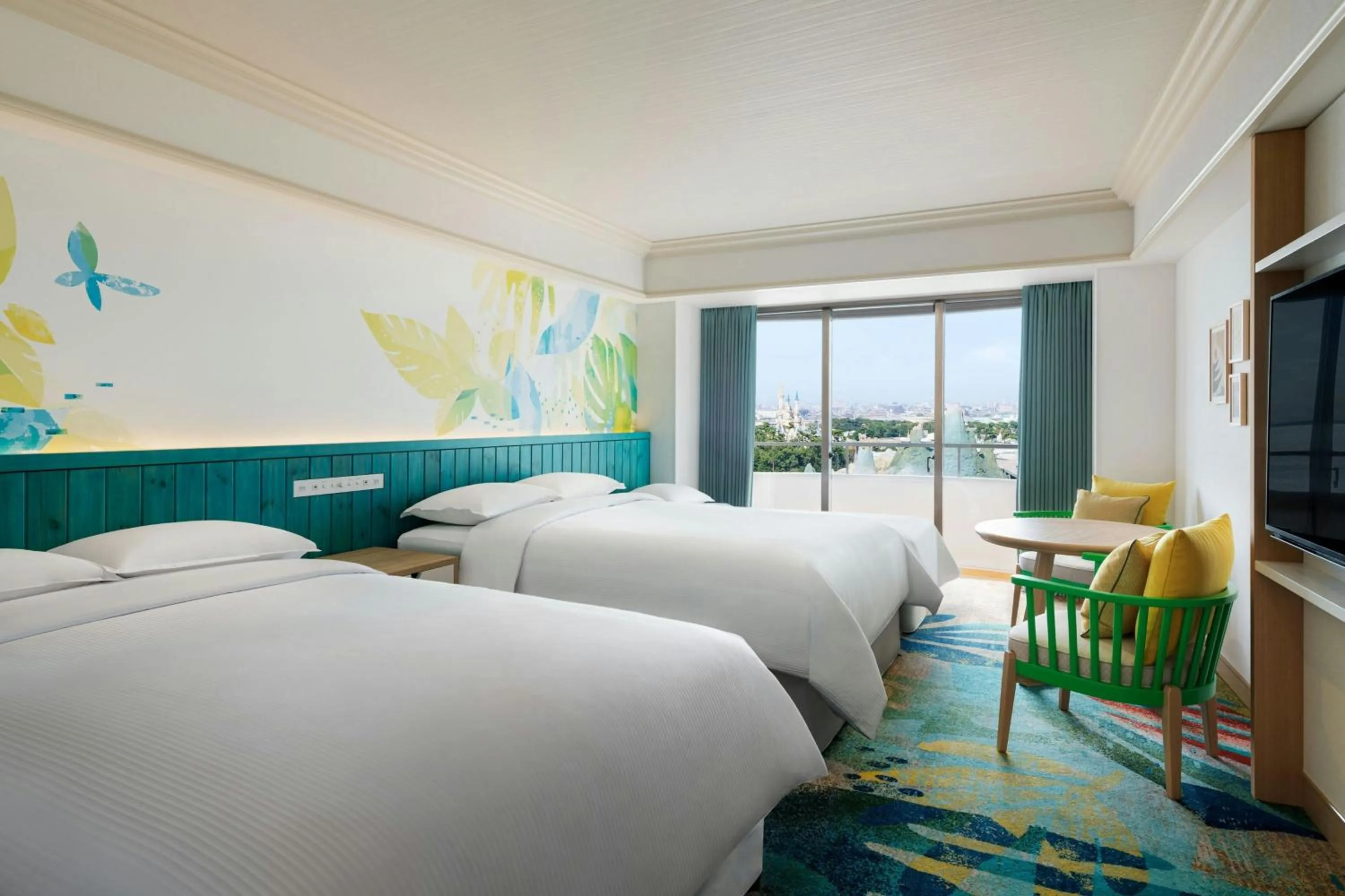 Photo of the whole room, Bed in Sheraton Grande Tokyo Bay Hotel