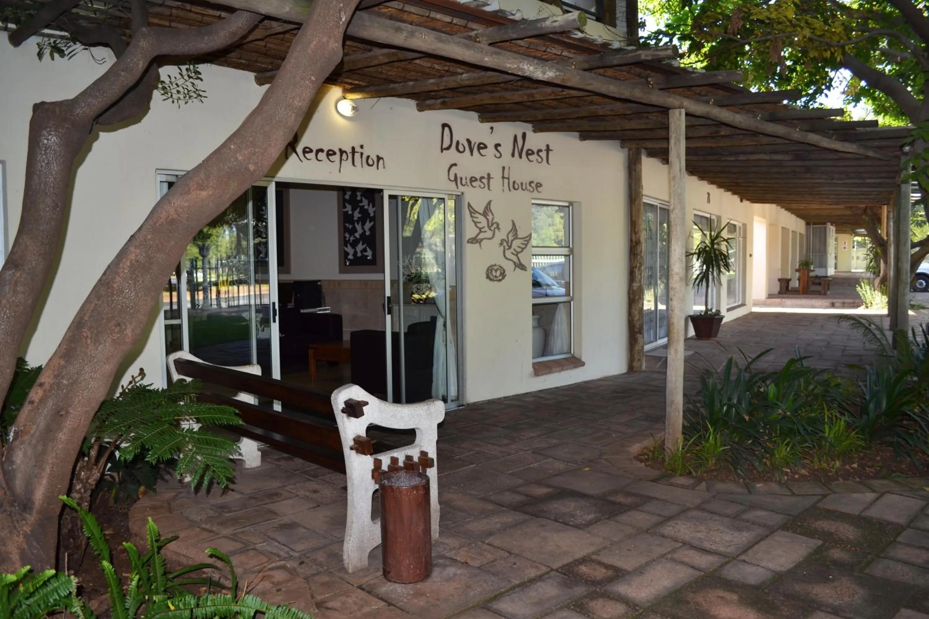 Facade/entrance in Dove's Nest Guest House