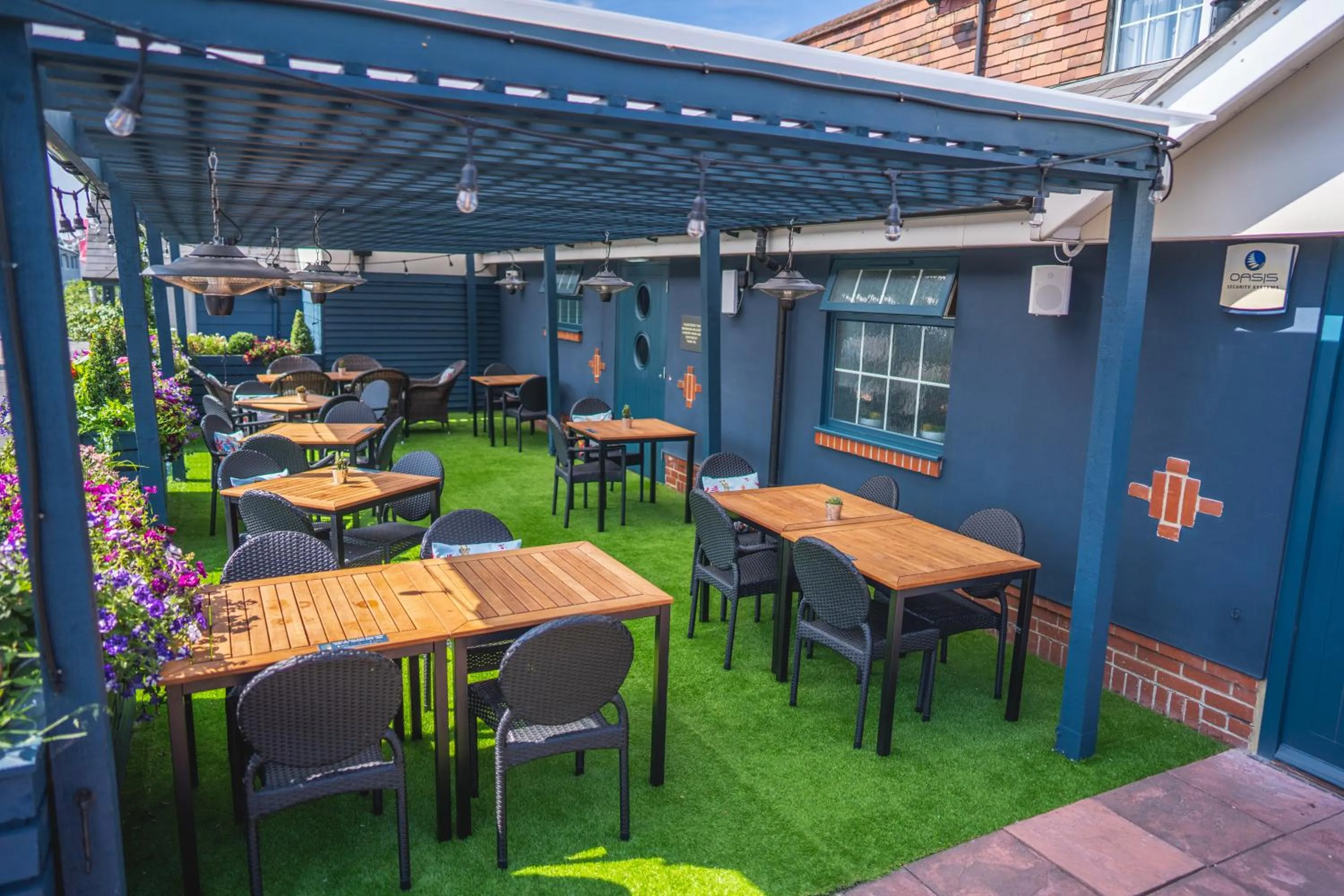 Garden in Harper's Steakhouse with Rooms, Southampton Swanwick Marina