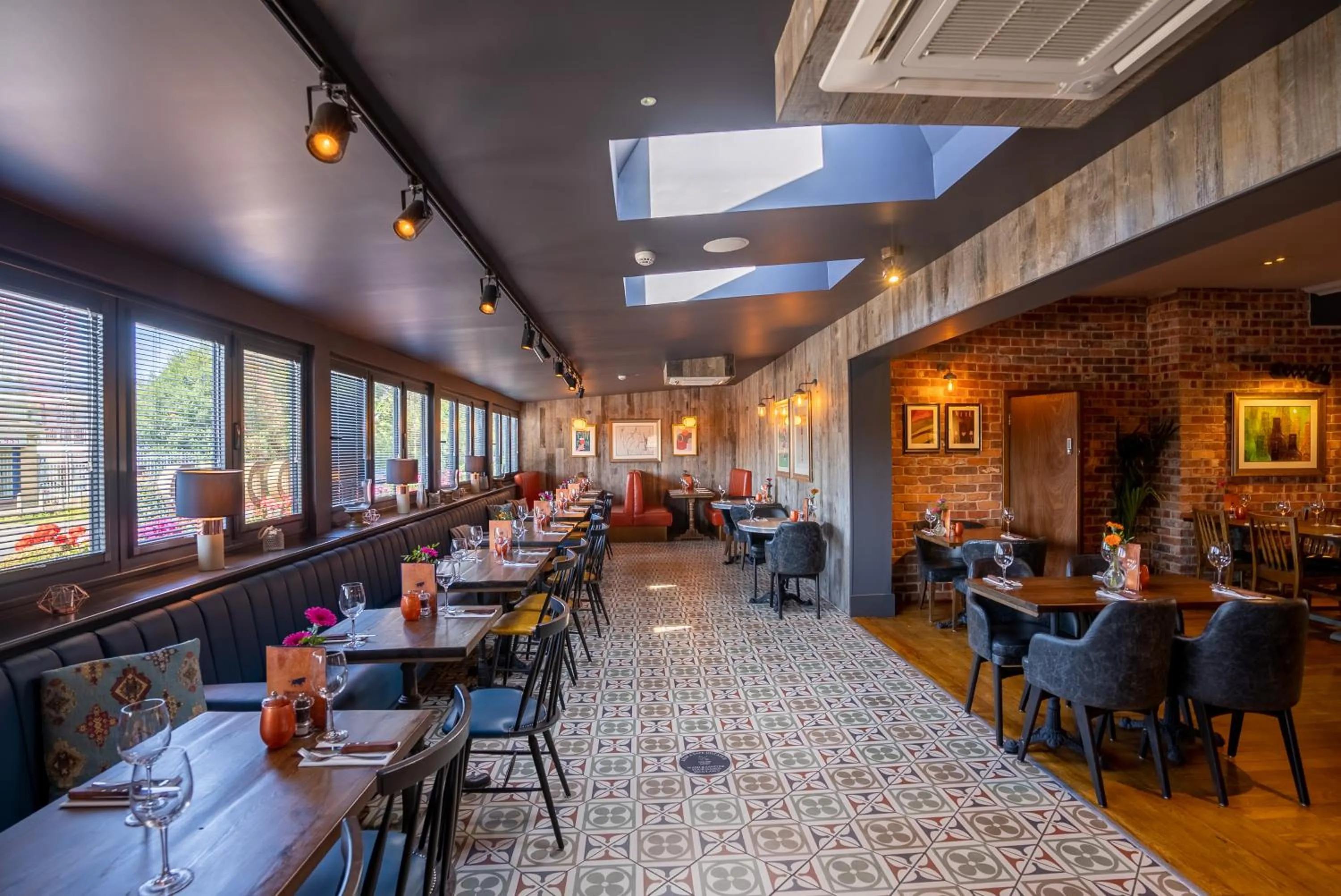 Restaurant/places to eat in Harper's Steakhouse with Rooms, Southampton Swanwick Marina