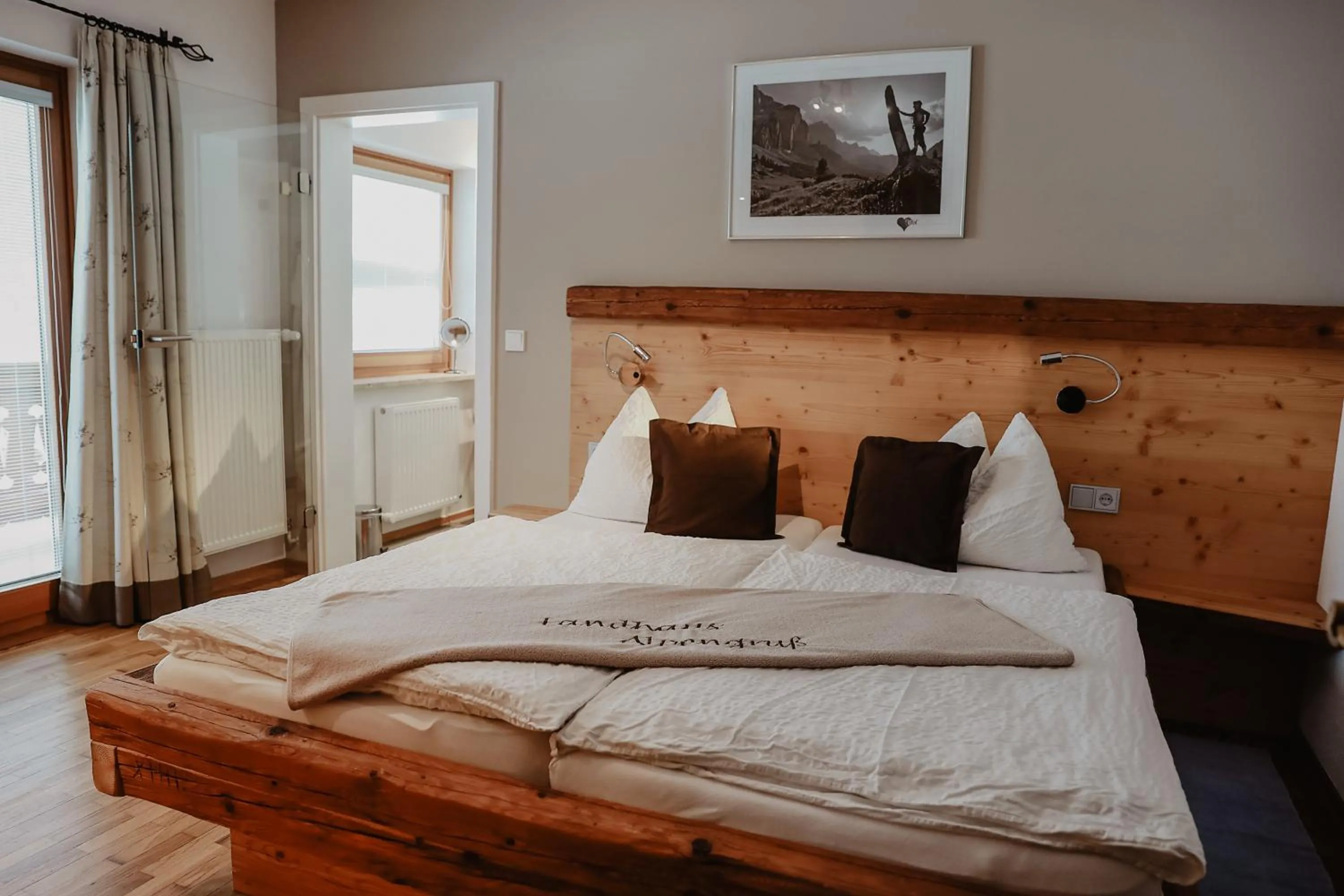 Photo of the whole room, Bed in Landhaus Alpengruss