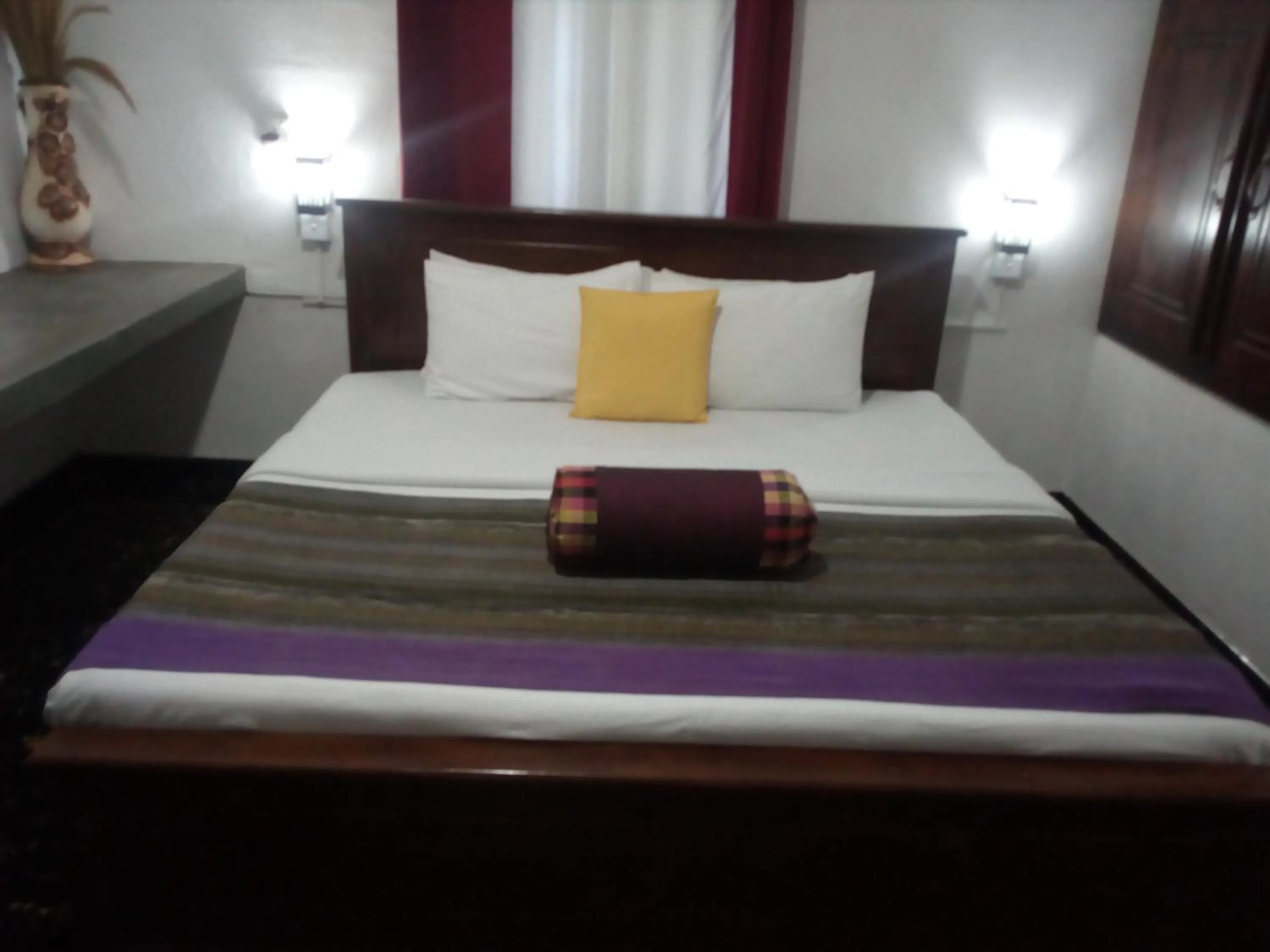 Bed in Bangalawa Resort
