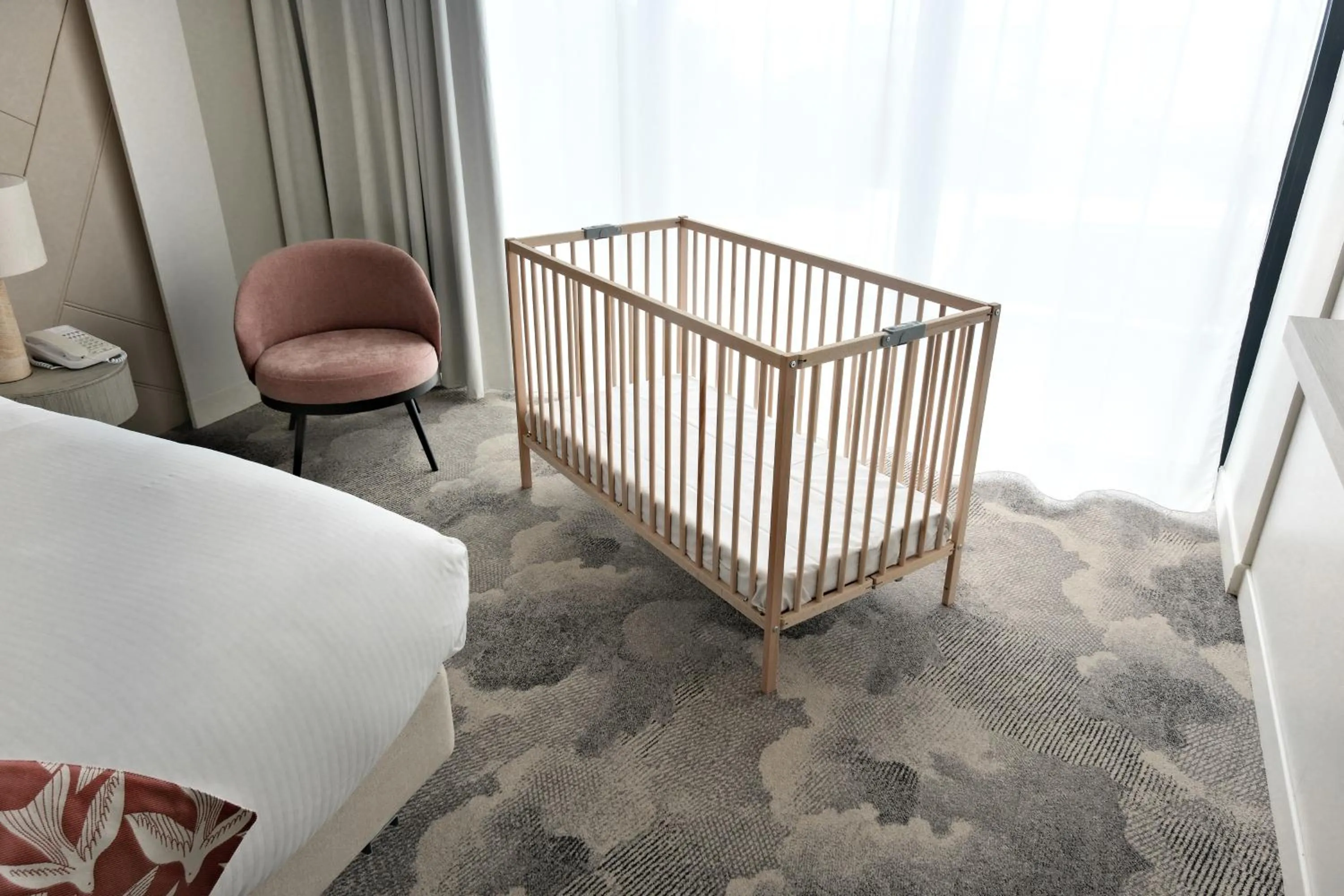 cot, Bed in Thalazur Cabourg - Hôtel & Spa