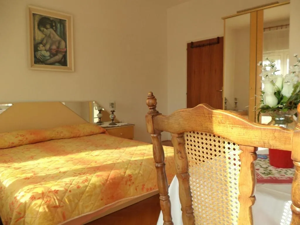 Bed in Apartments Marija 841