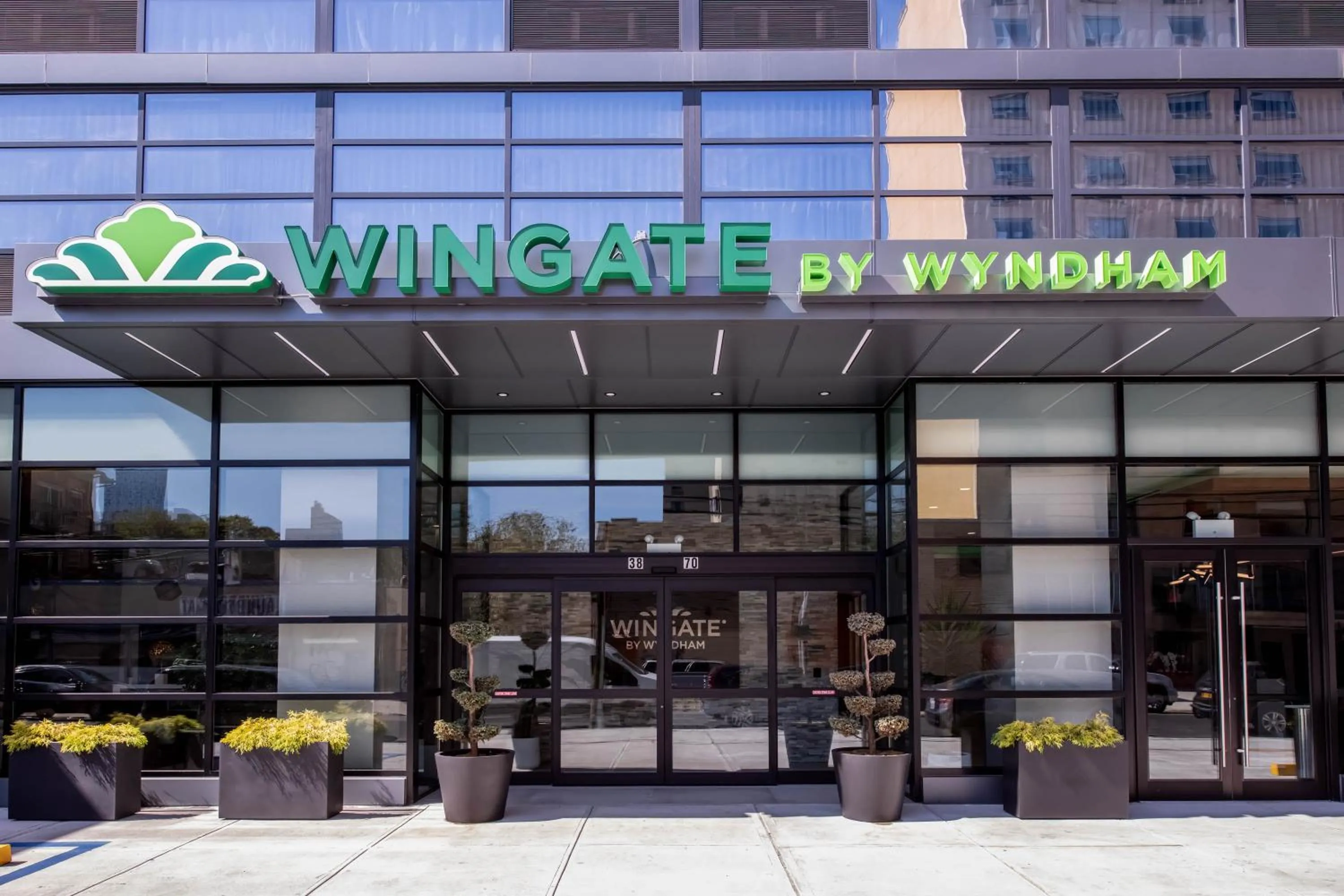 Facade/entrance in Wingate by Wyndham Long Island City