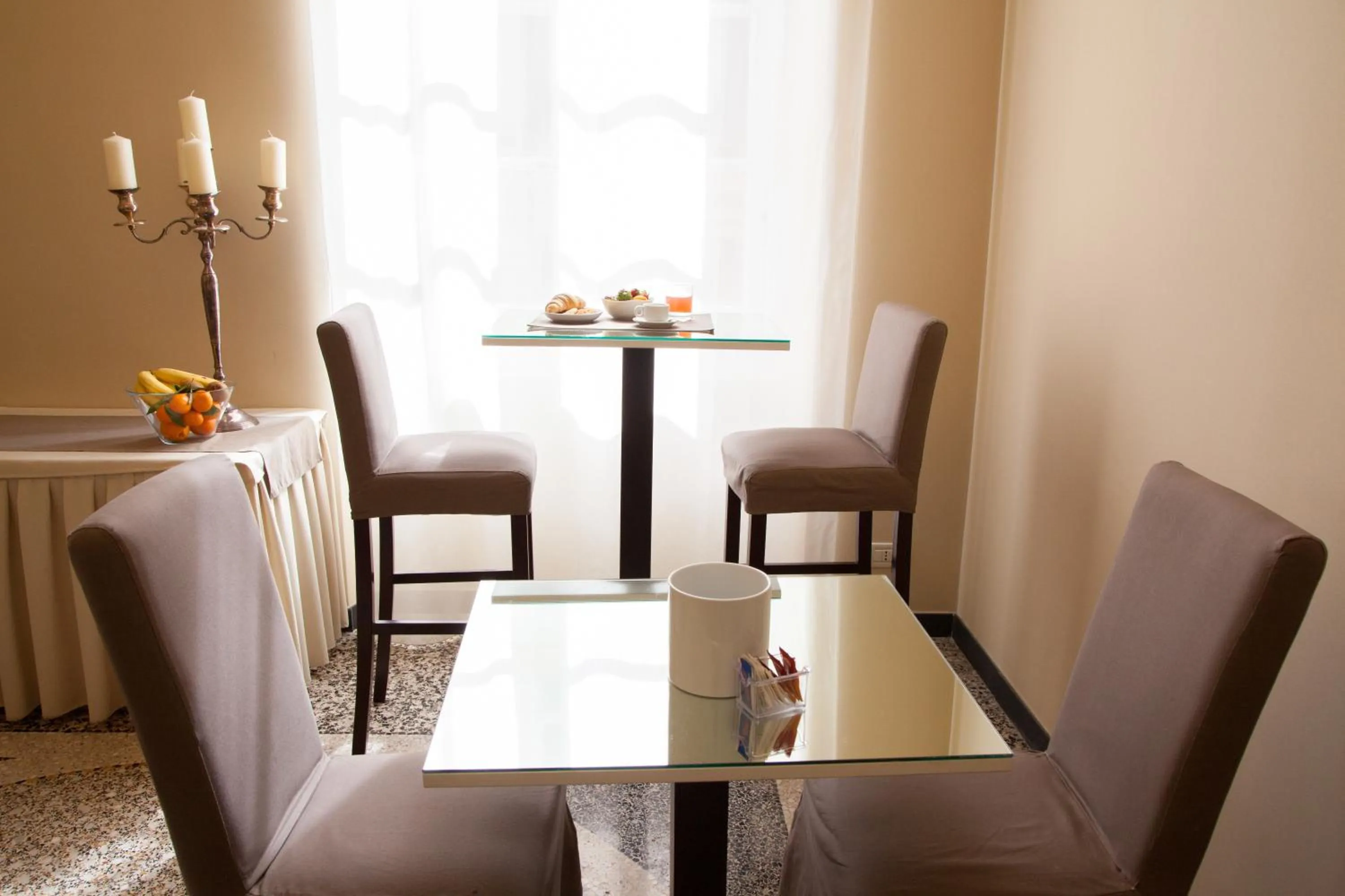 Restaurant/places to eat in Hotel Nuovo Nord