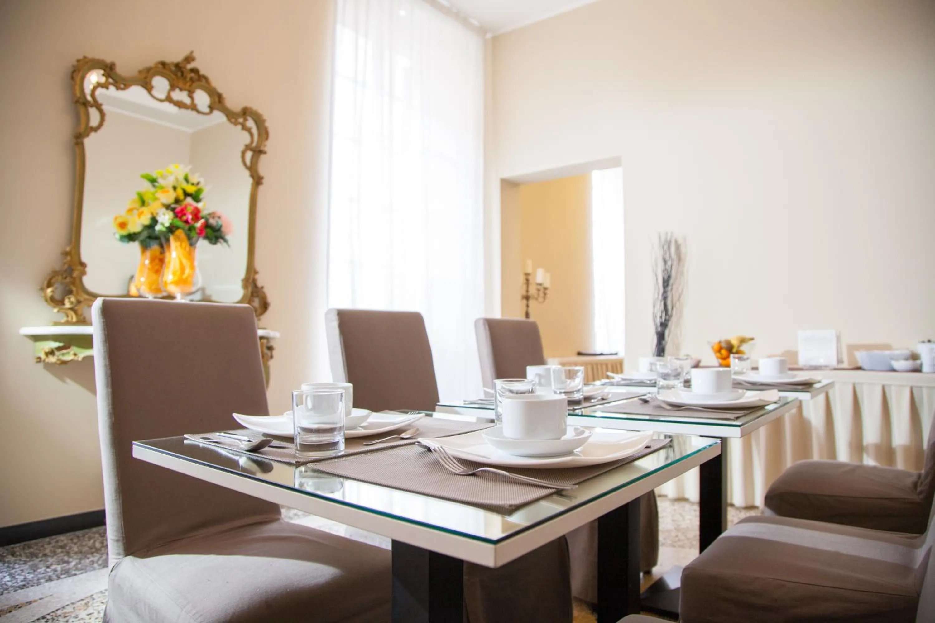 Restaurant/places to eat in Hotel Nuovo Nord