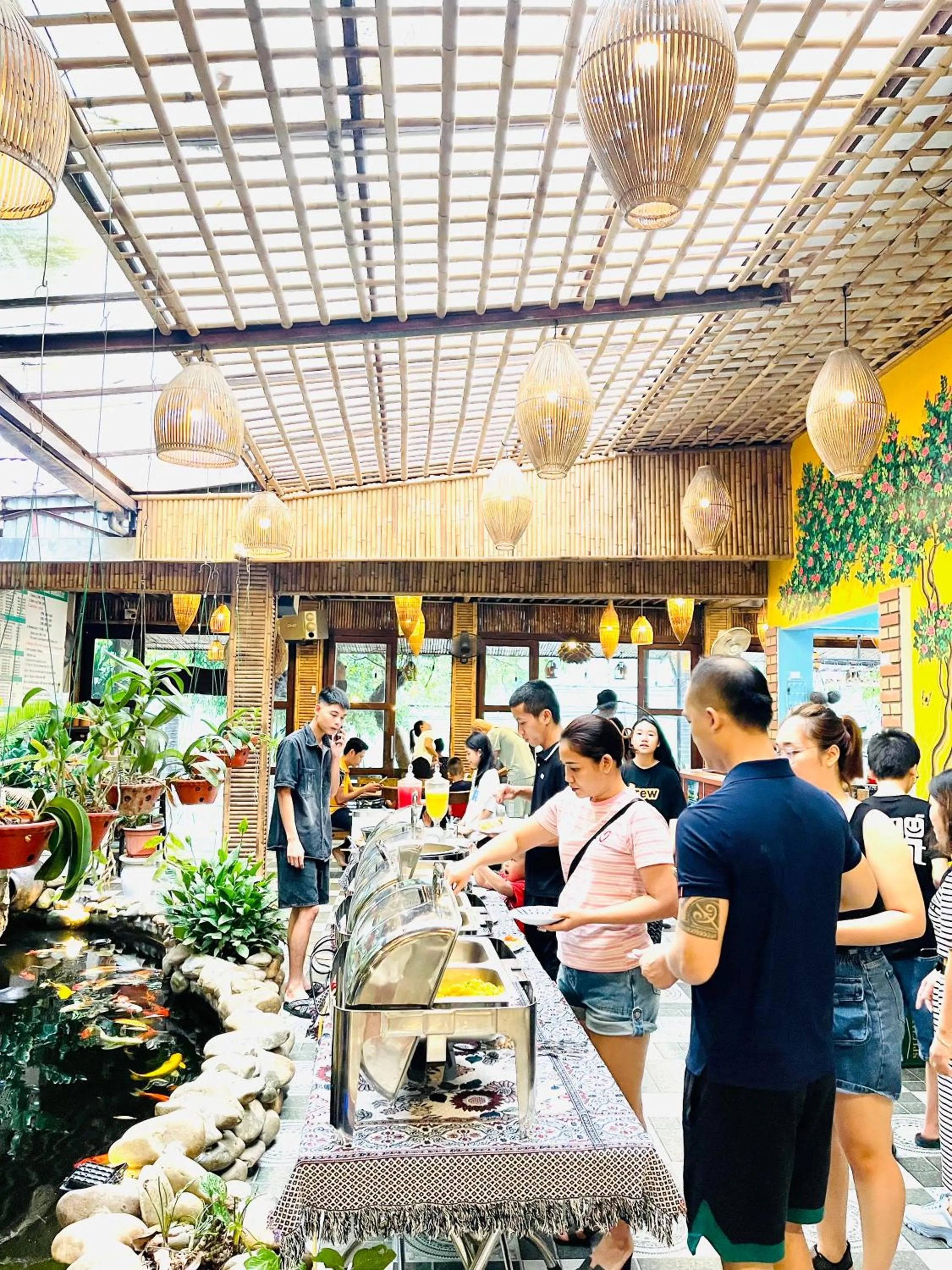 Restaurant/places to eat in Trang An Lotus Lake Homestay