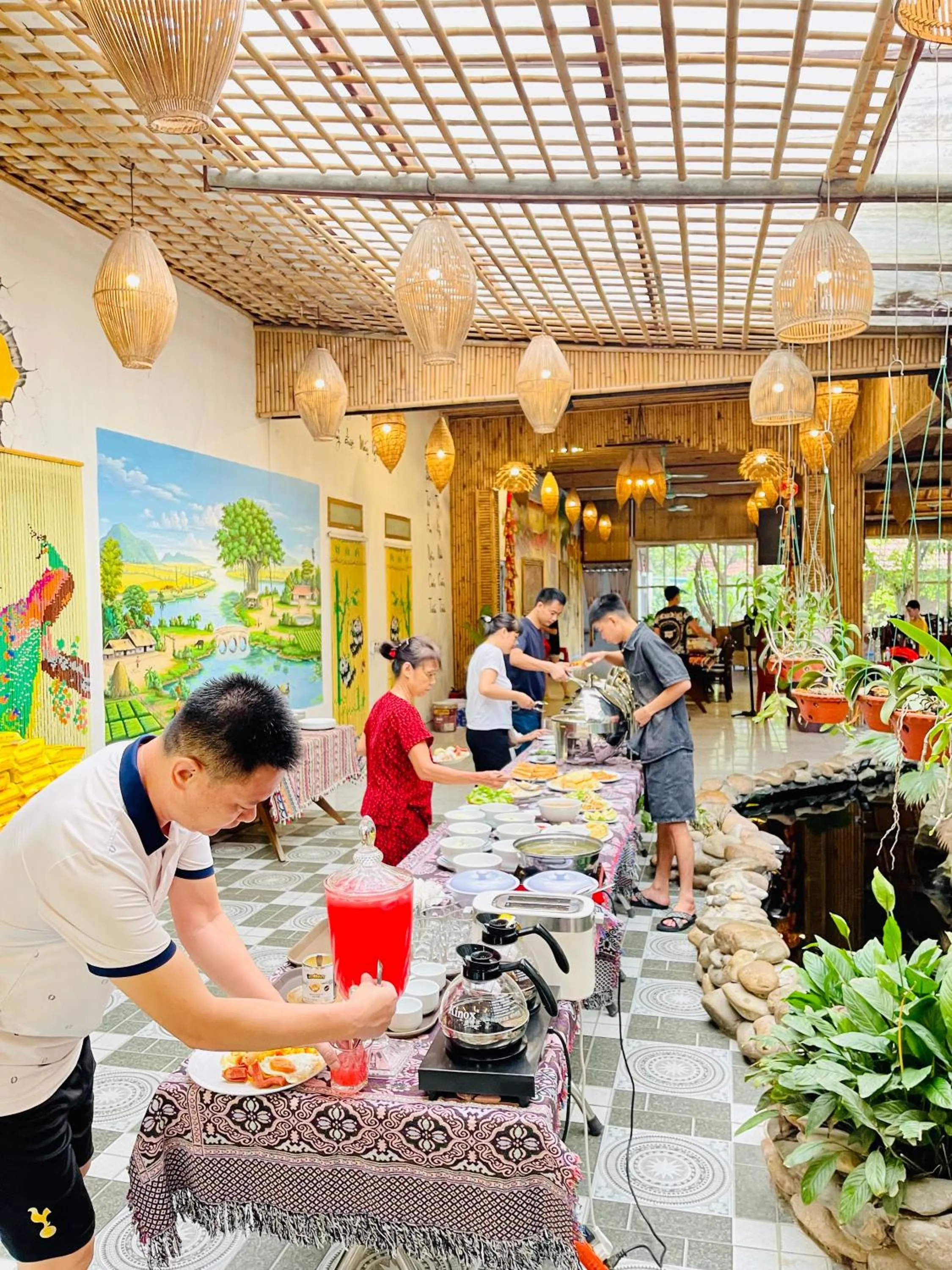 Restaurant/places to eat in Trang An Lotus Lake Homestay